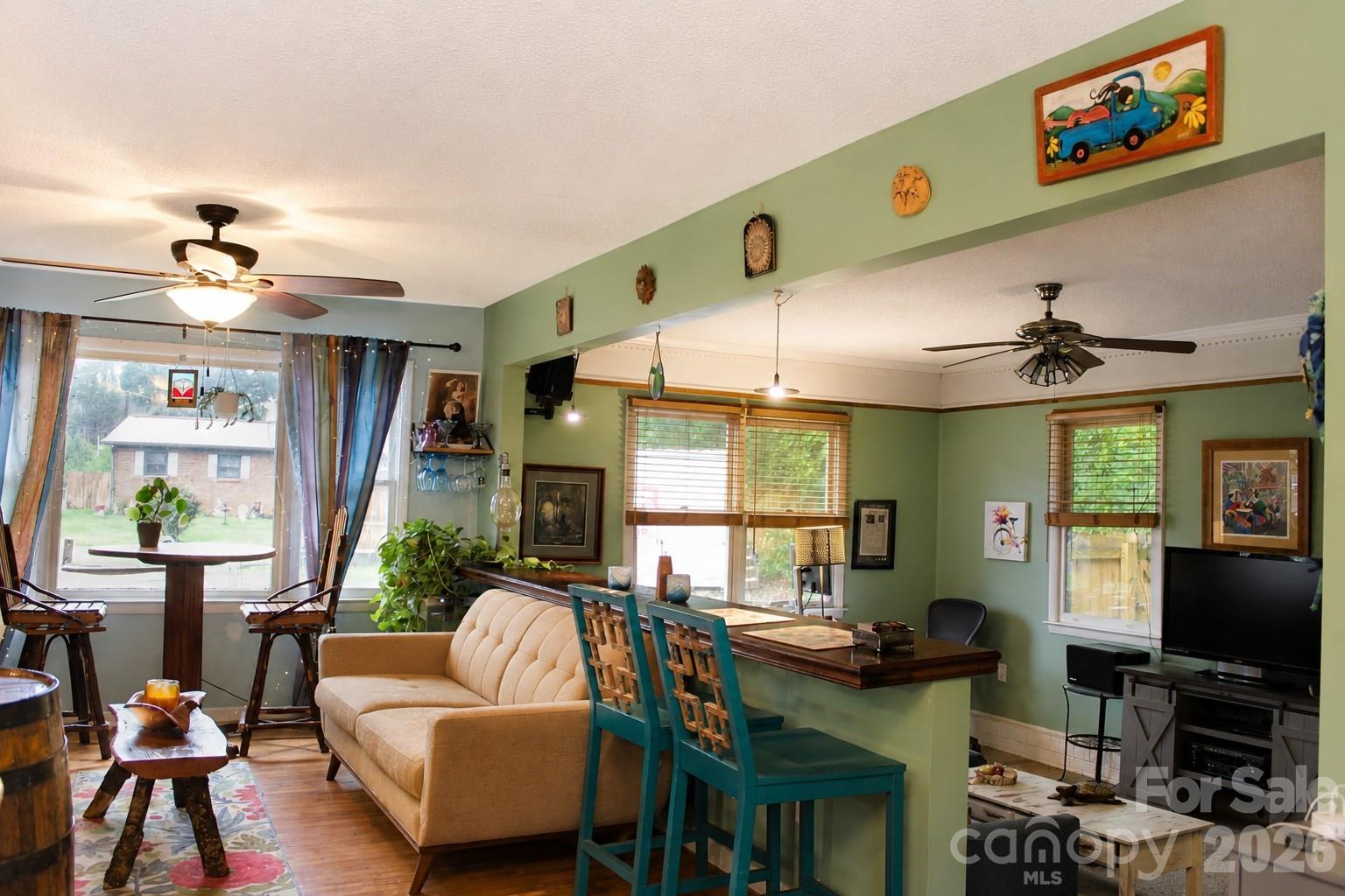 1122 Zion Court — Charlotte