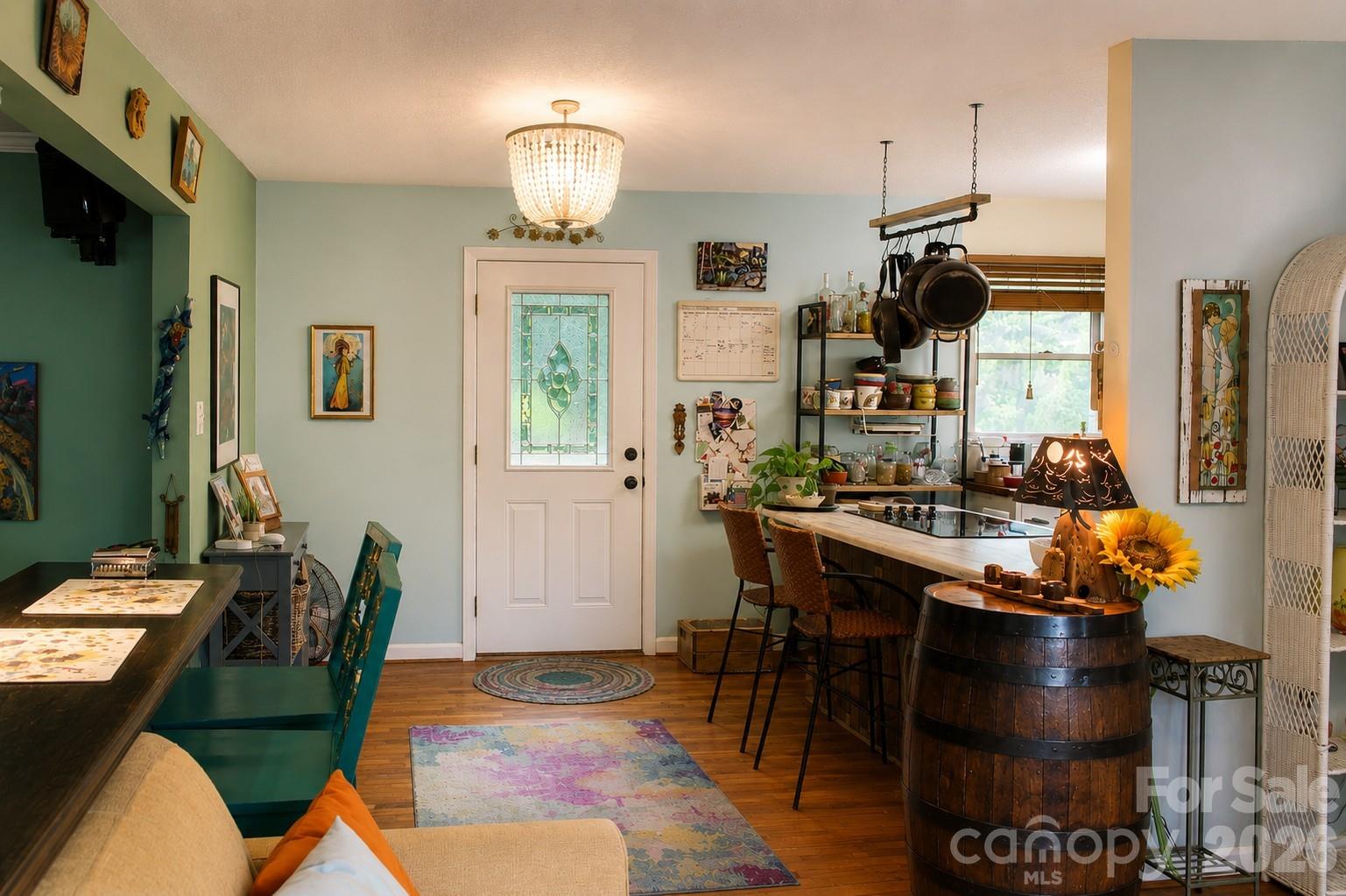 1122 Zion Court — Charlotte