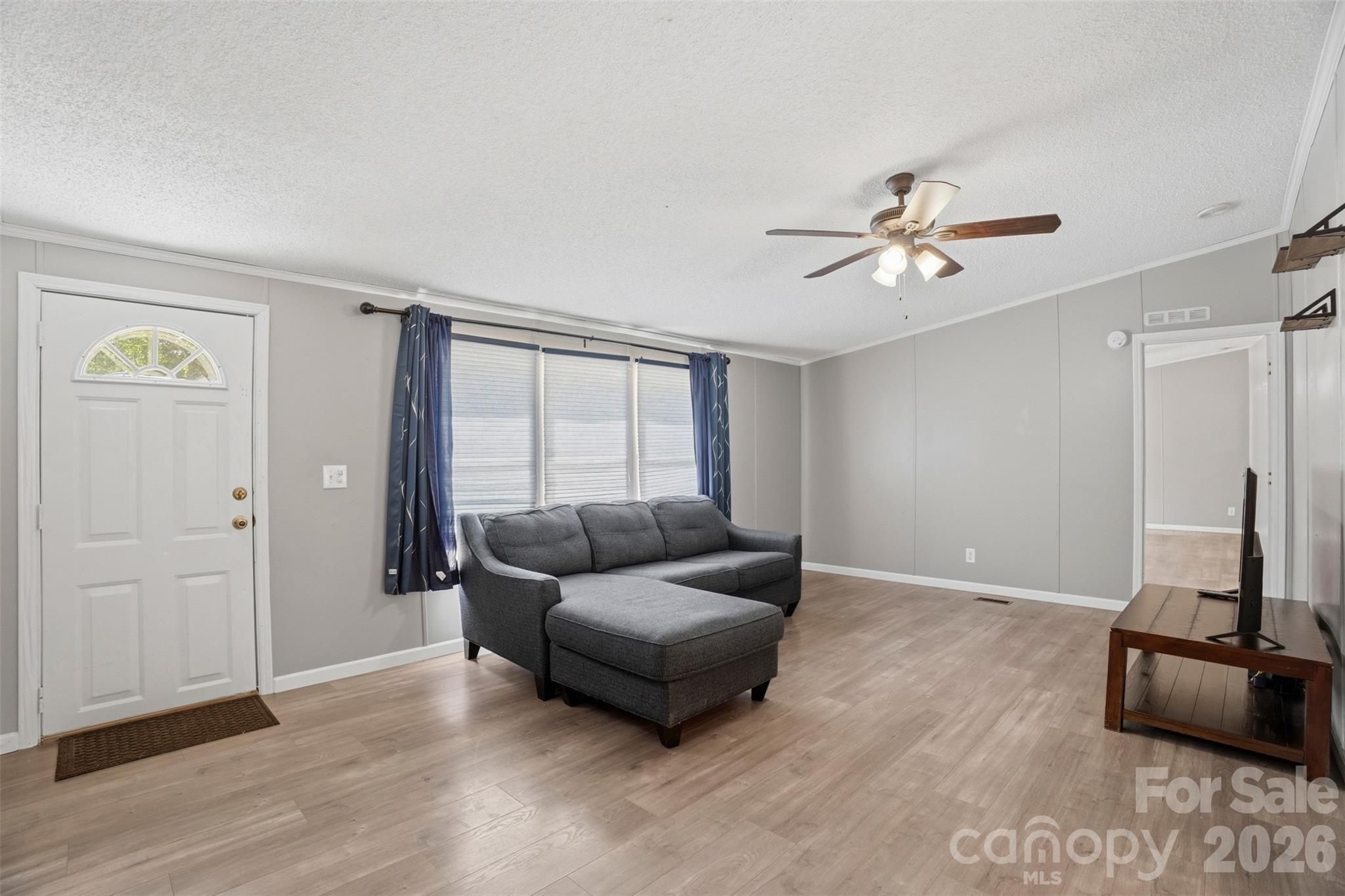 8755 Carroll Street — Hickory