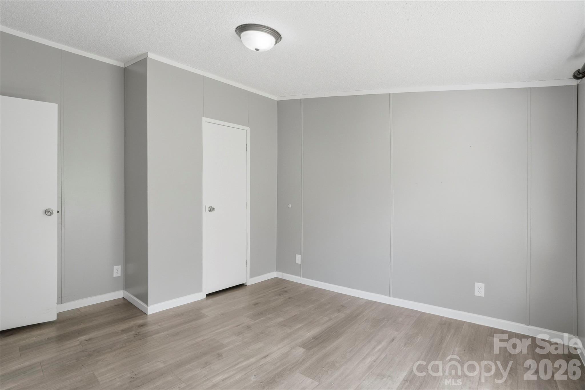 8755 Carroll Street — Hickory
