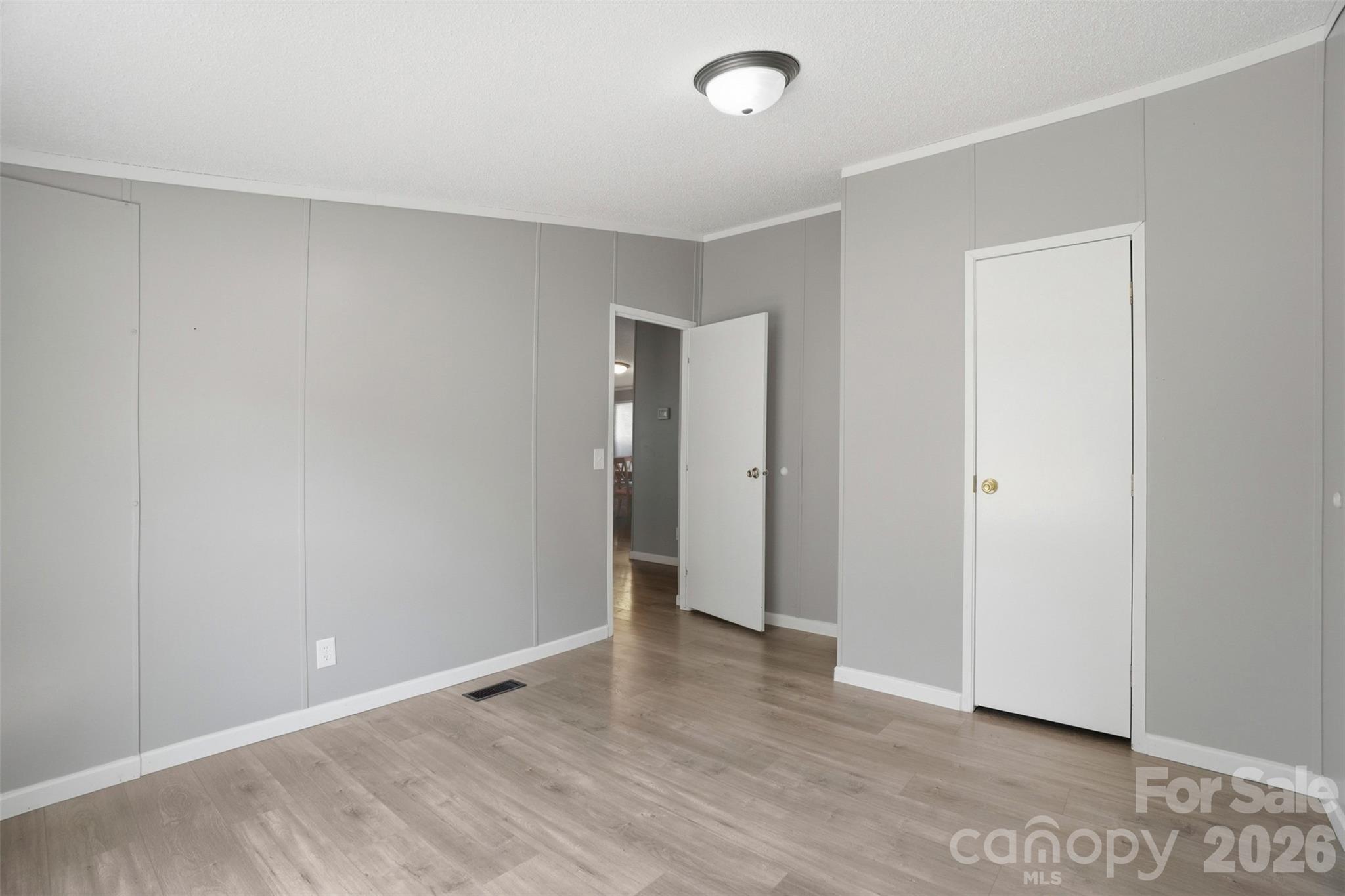 8755 Carroll Street — Hickory