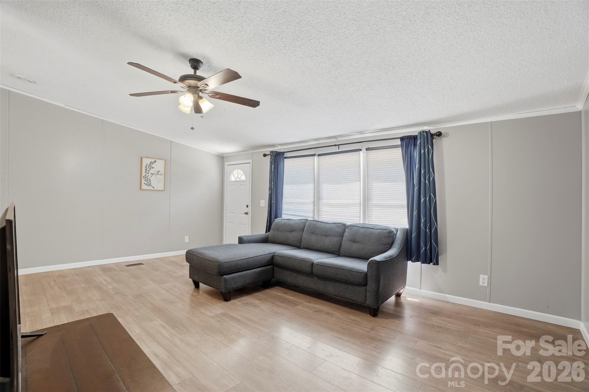 8755 Carroll Street — Hickory