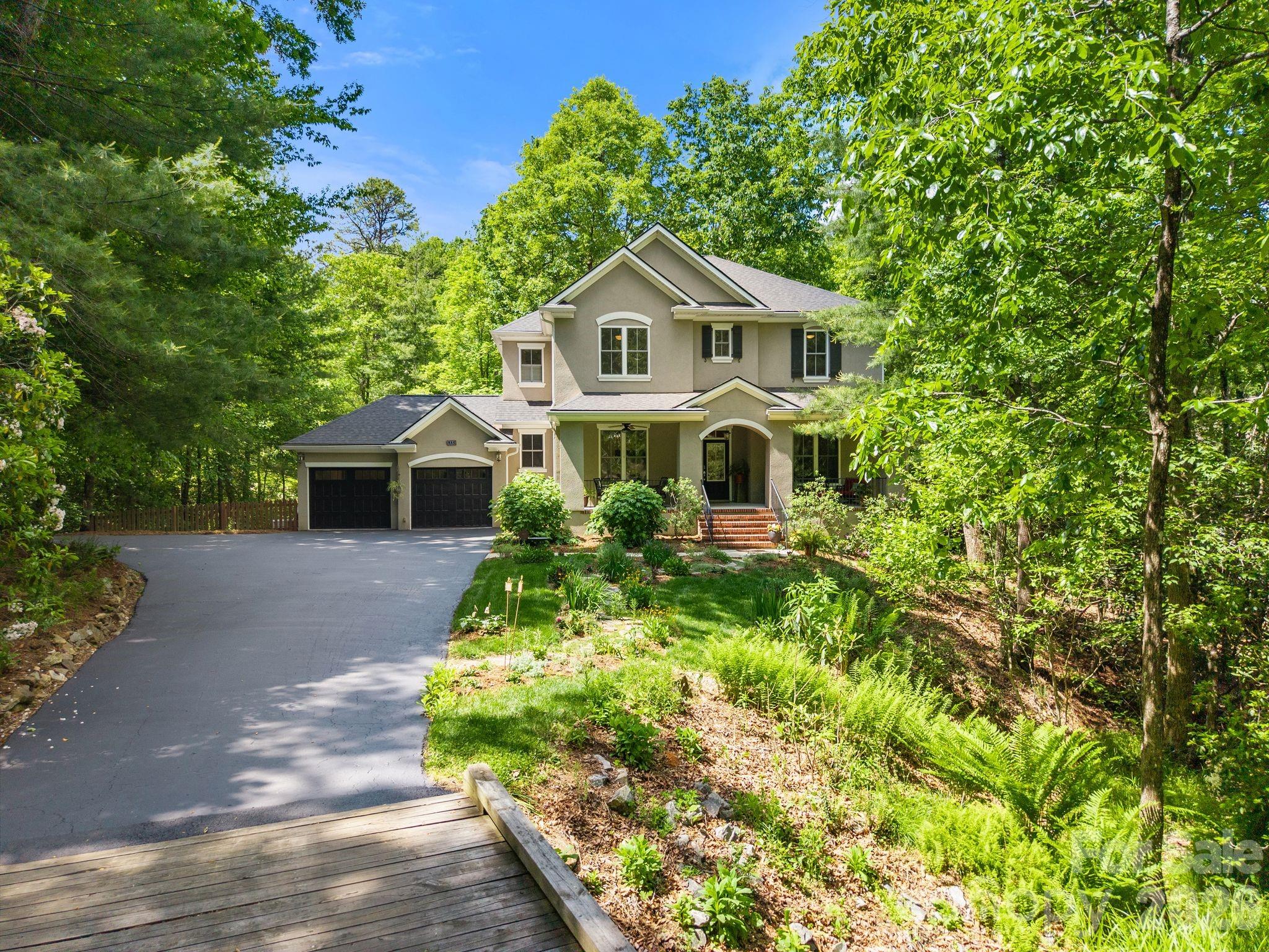 11 Blue Damsel Court — Biltmore Lake