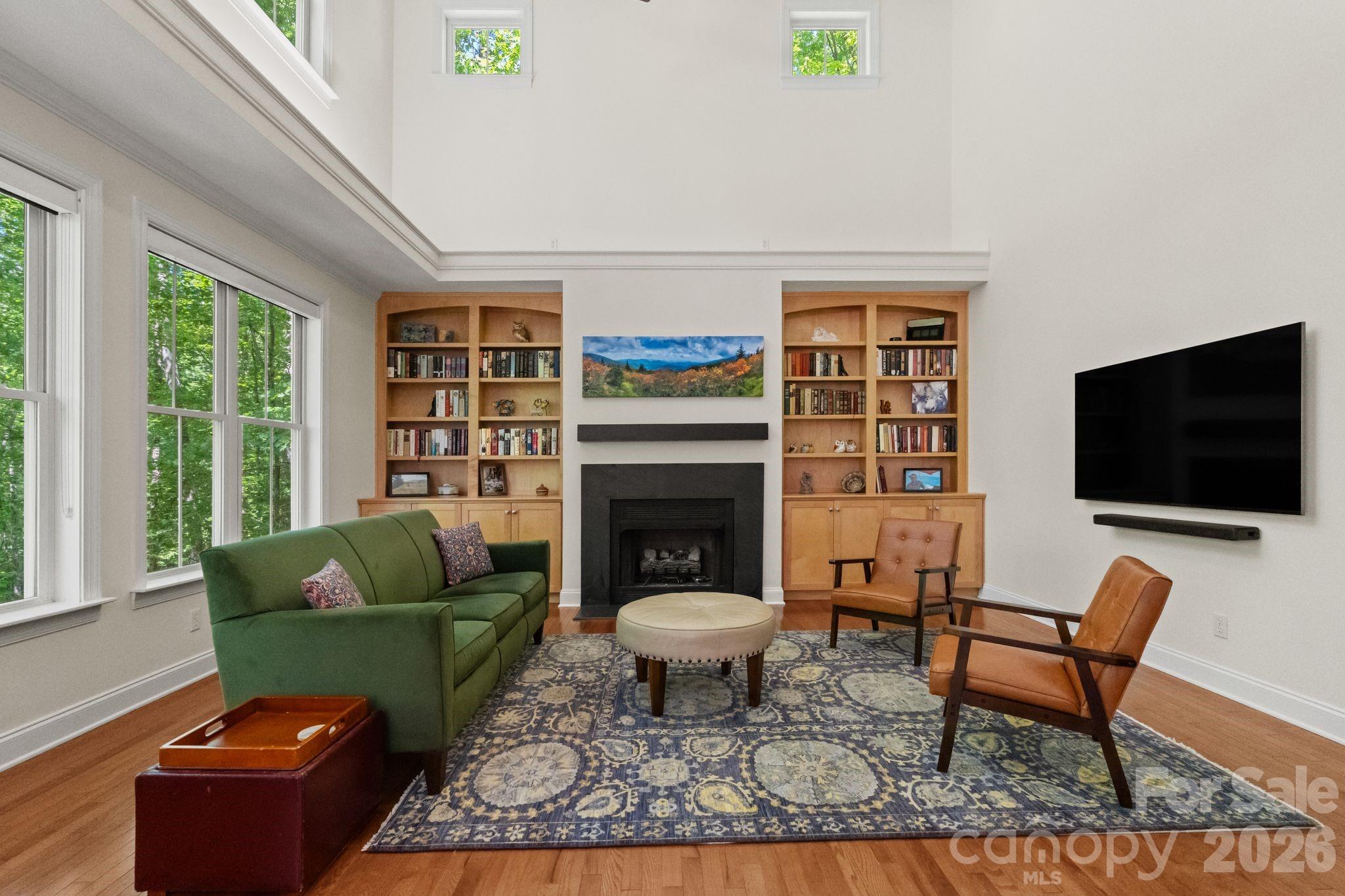 11 Blue Damsel Court — Biltmore Lake