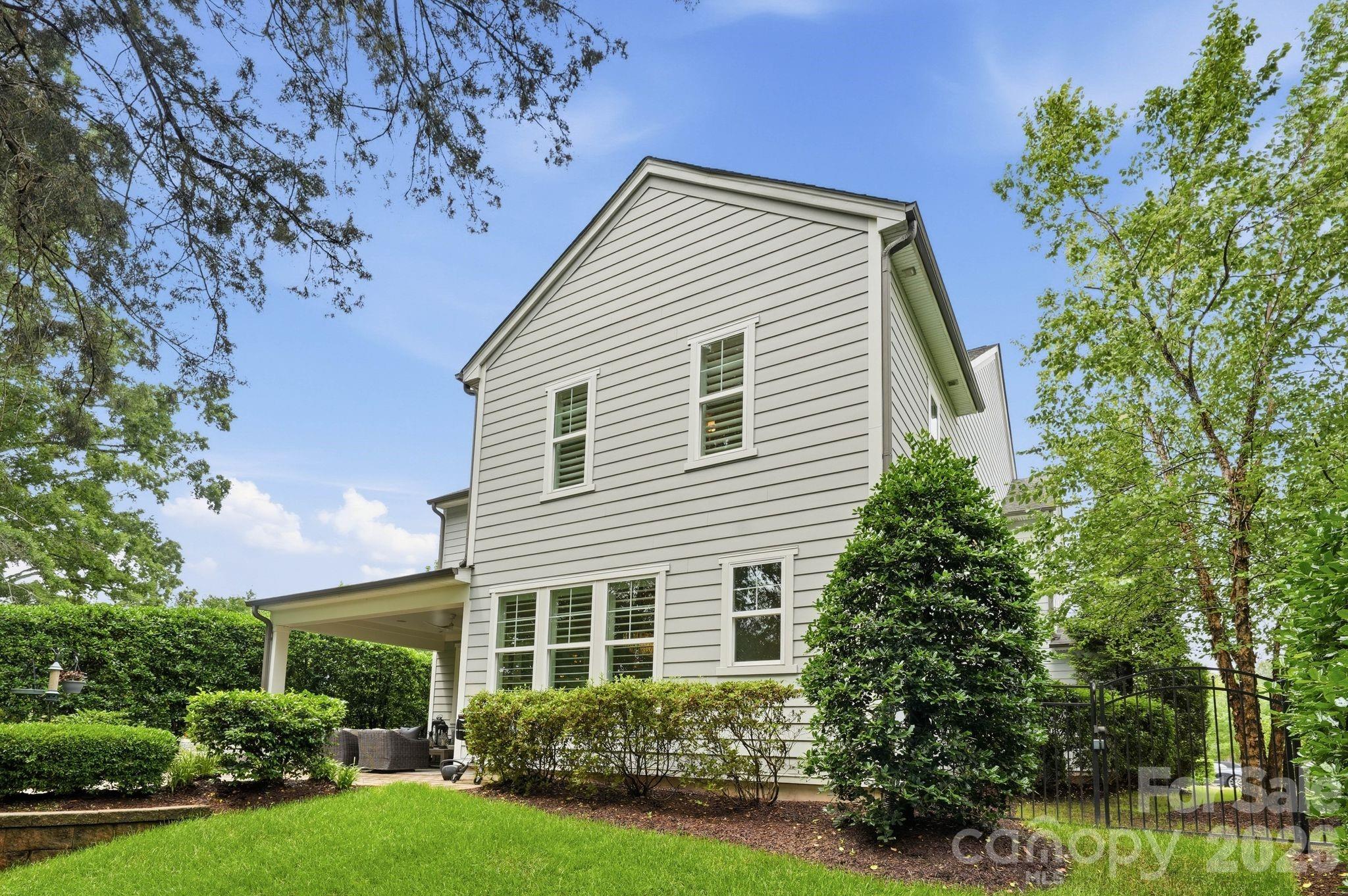 8912 Blakeney Drive — Charlotte