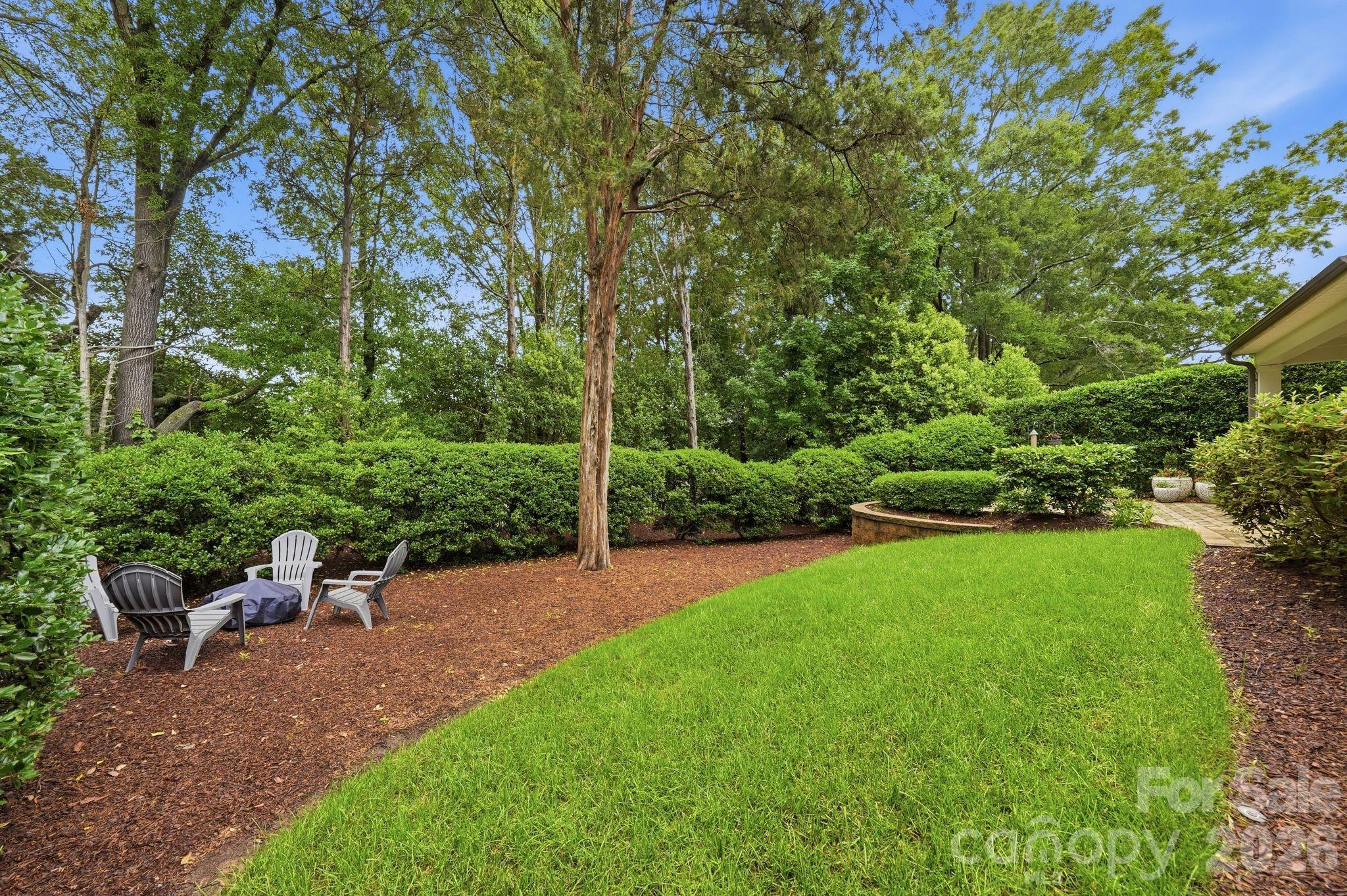 8912 Blakeney Drive — Charlotte