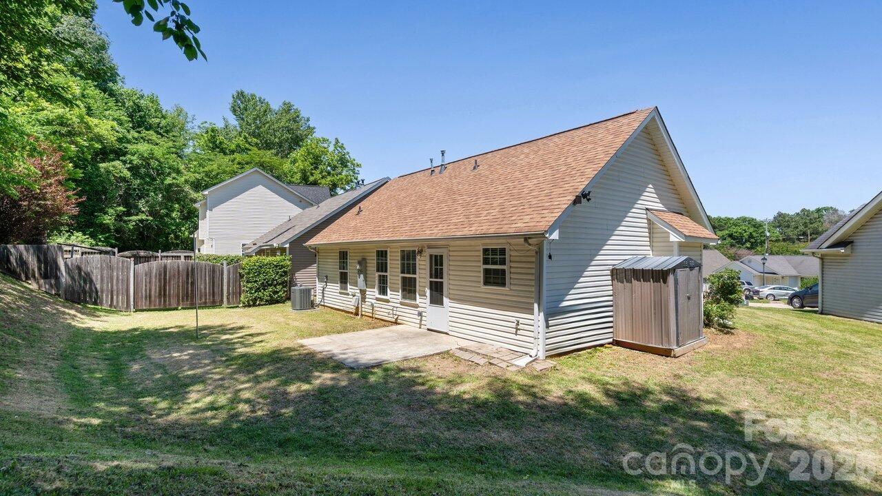 613 Hoskins Ridge Lane — Charlotte