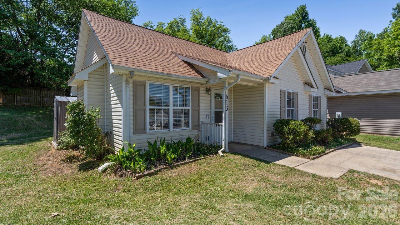 613 Hoskins Ridge Lane — Charlotte