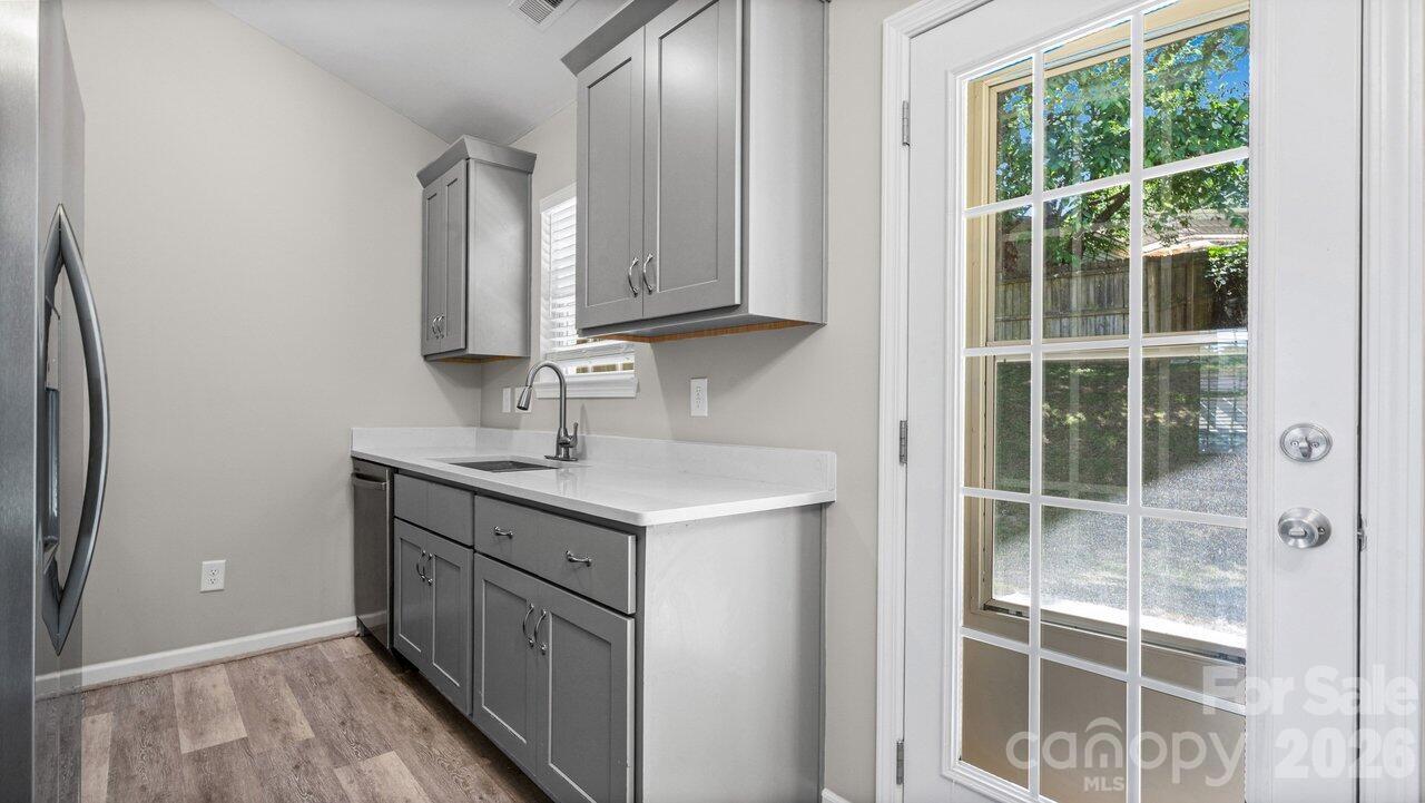 613 Hoskins Ridge Lane — Charlotte