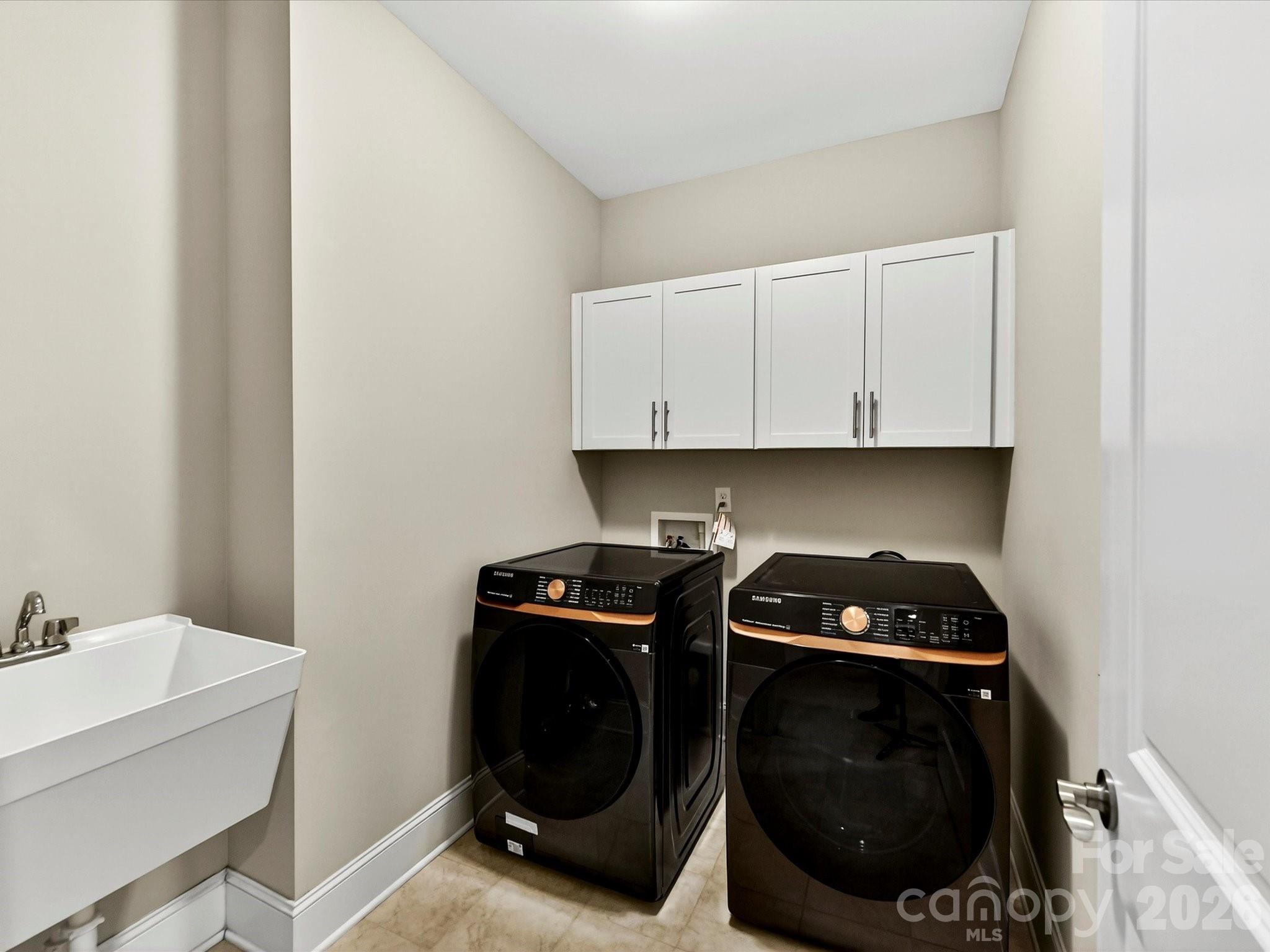 2028 Perry Pond Drive — Waxhaw