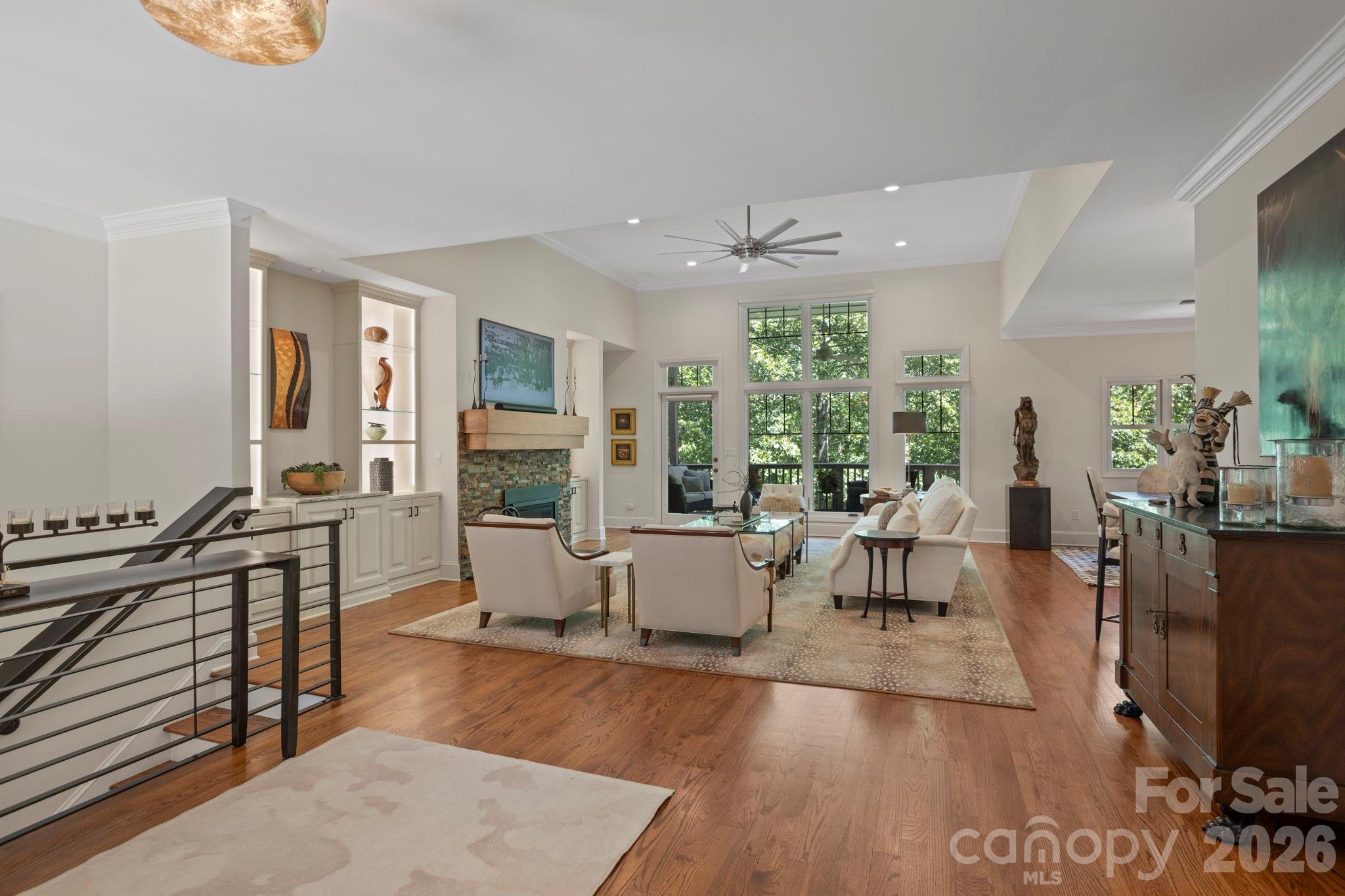 20 Fernridge Court — Flat Rock