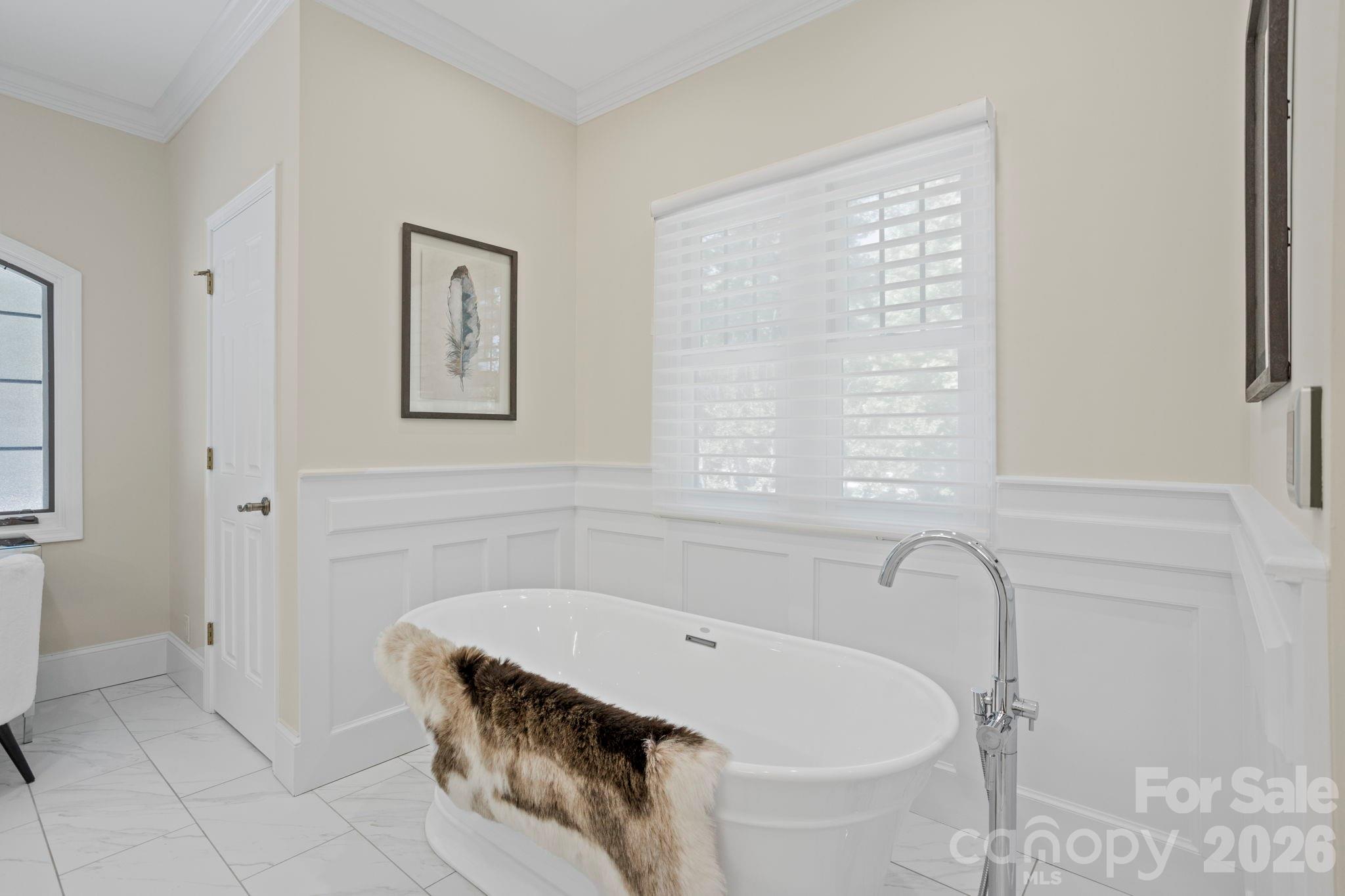 20 Fernridge Court — Flat Rock