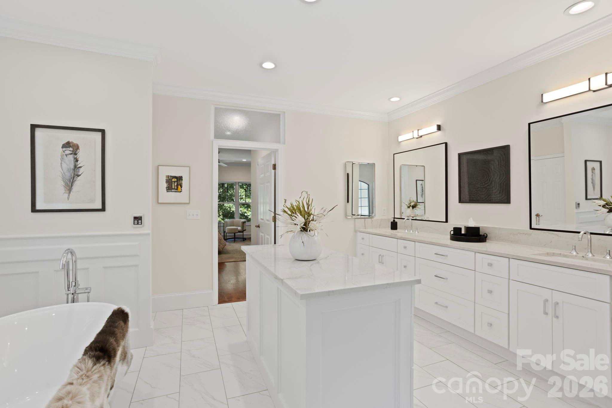 20 Fernridge Court — Flat Rock