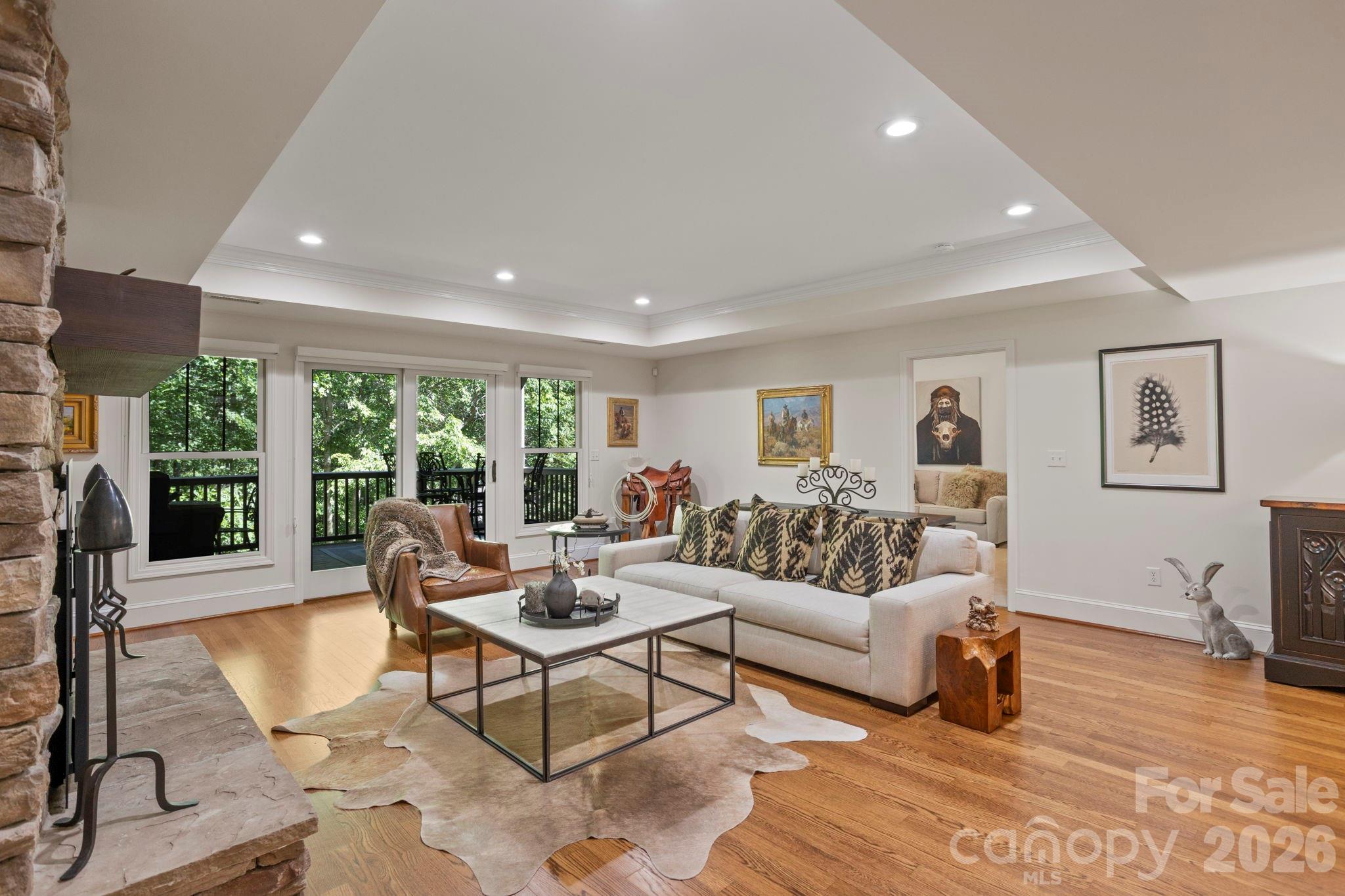20 Fernridge Court — Flat Rock