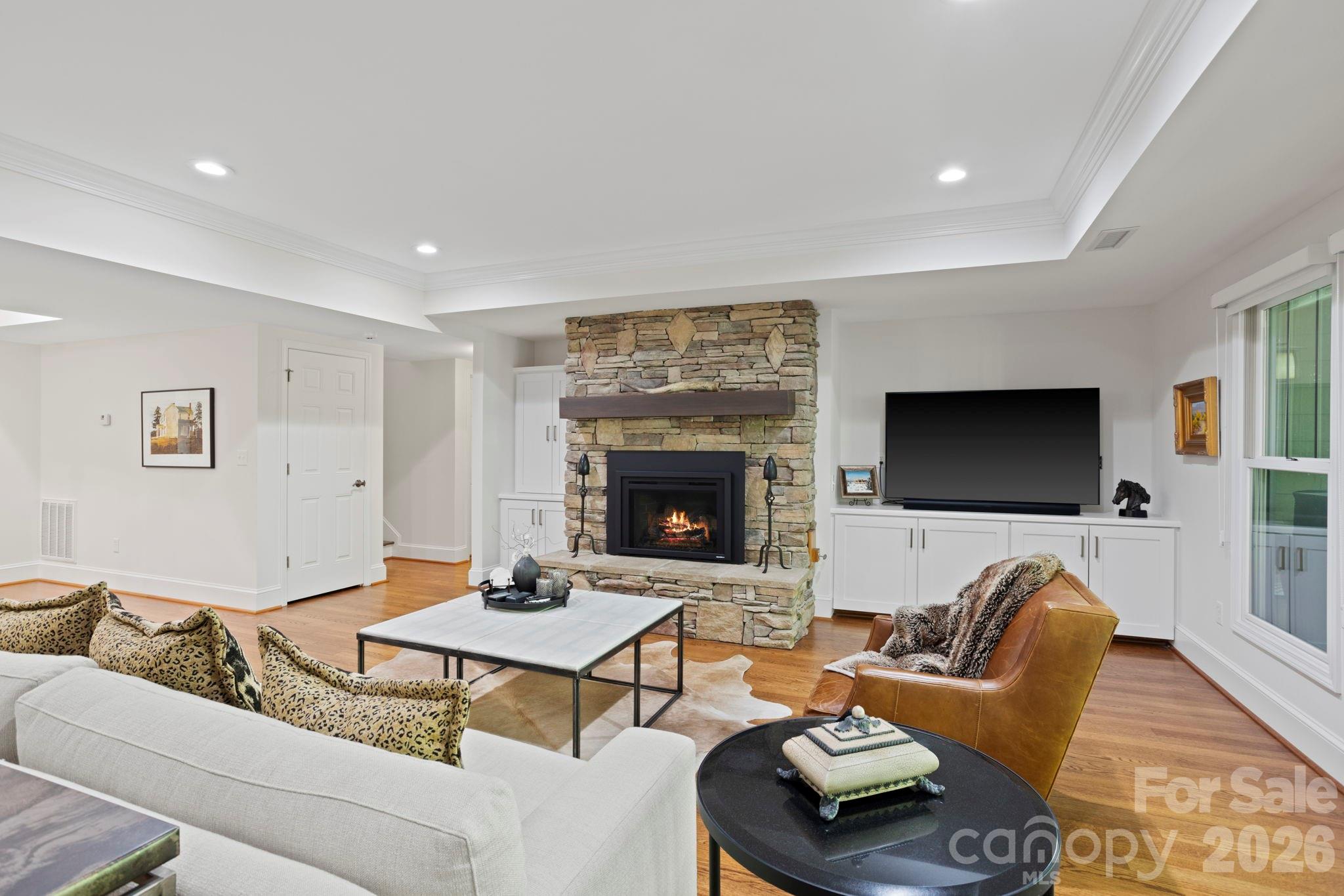 20 Fernridge Court — Flat Rock