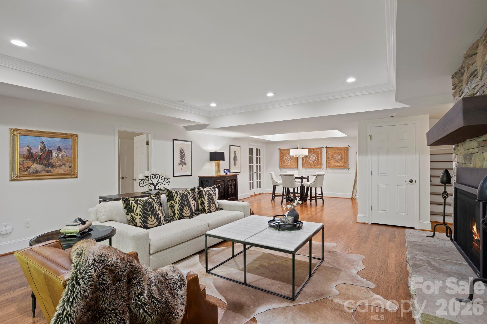 20 Fernridge Court — Flat Rock