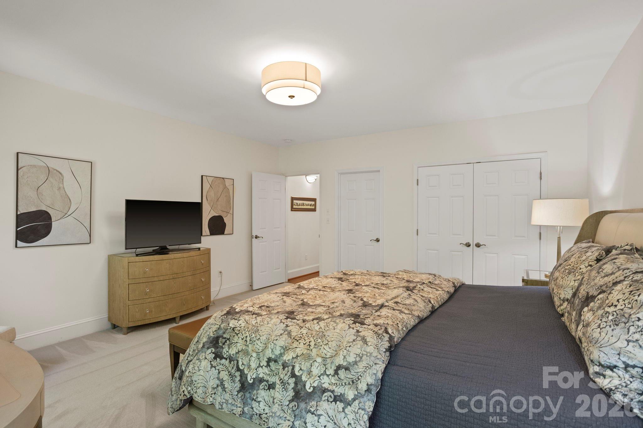 20 Fernridge Court — Flat Rock