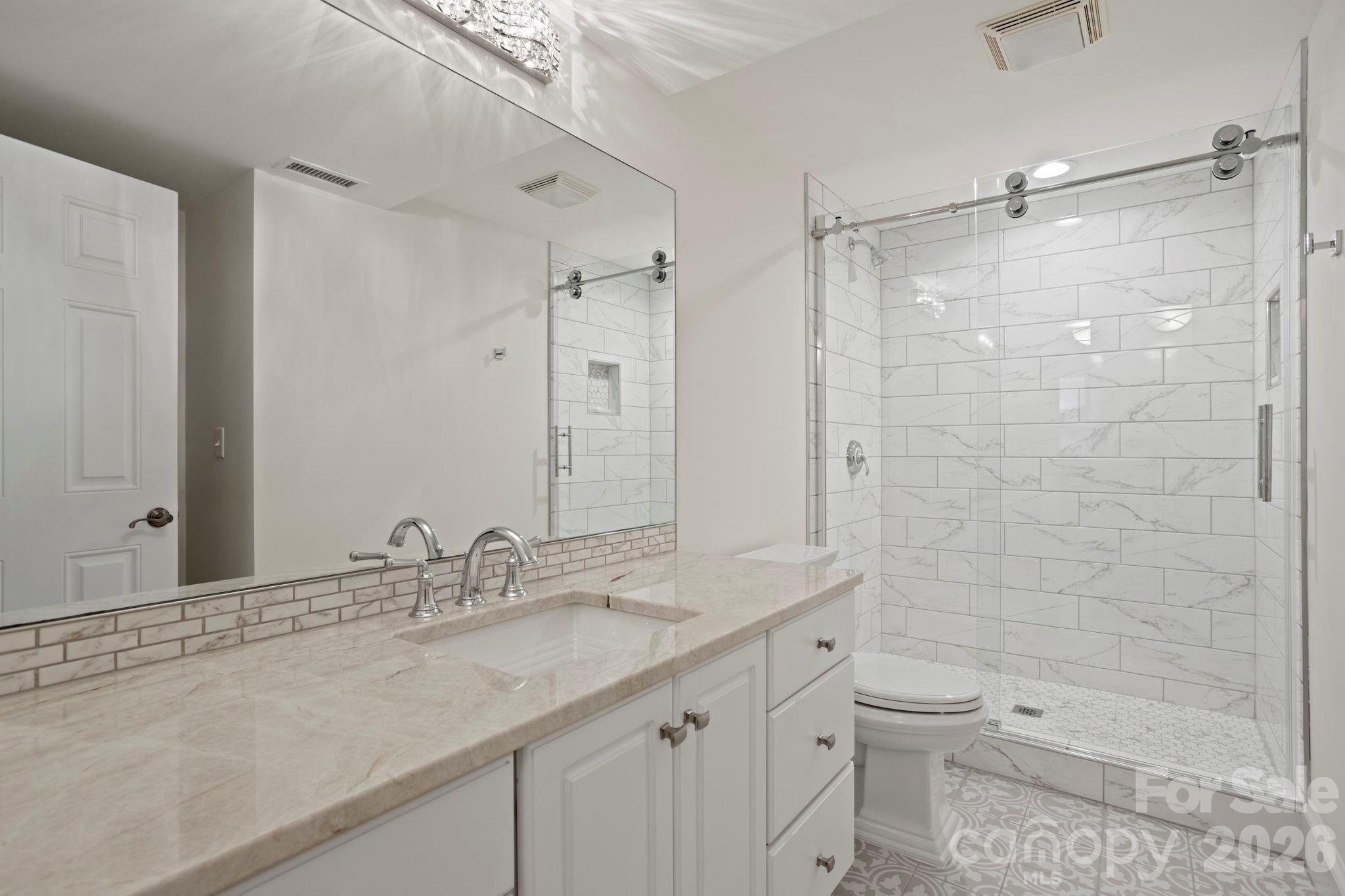 20 Fernridge Court — Flat Rock
