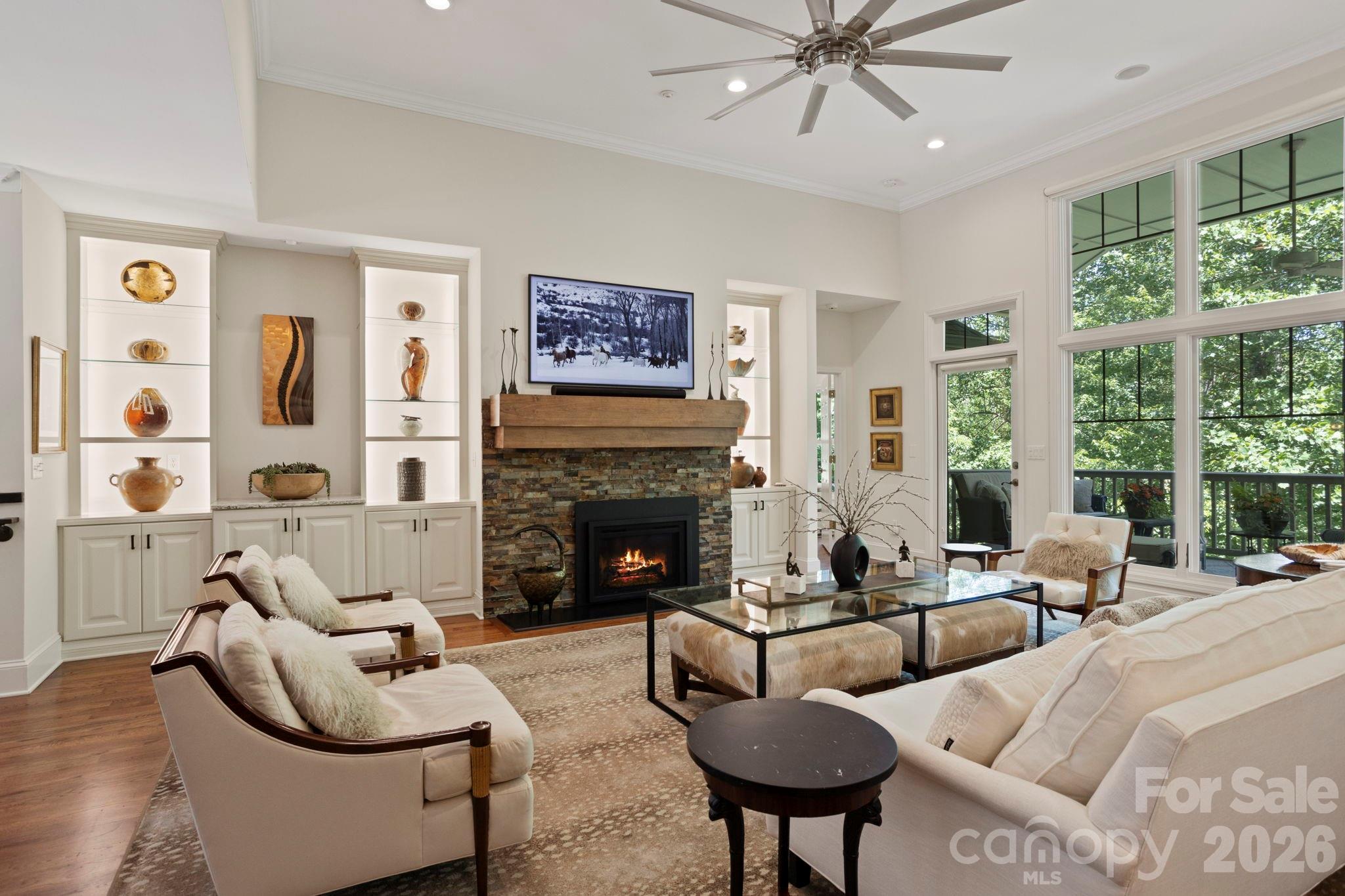 20 Fernridge Court — Flat Rock