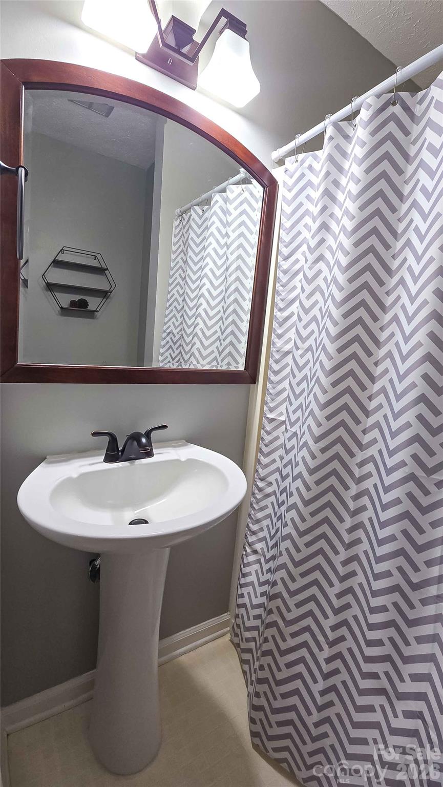 3461 Greentree Acres Road — Valdese