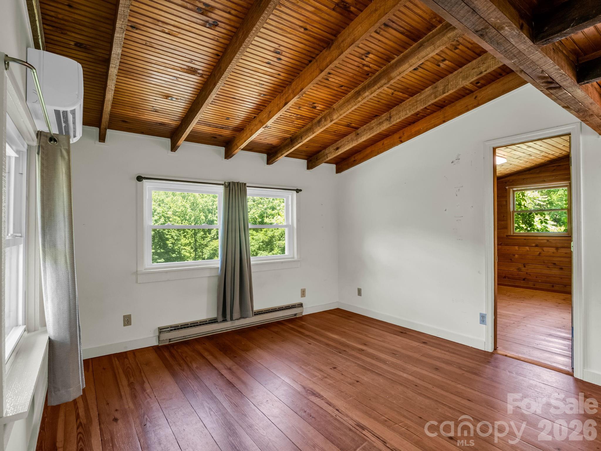 255 & 257 Crescent Street — Saluda