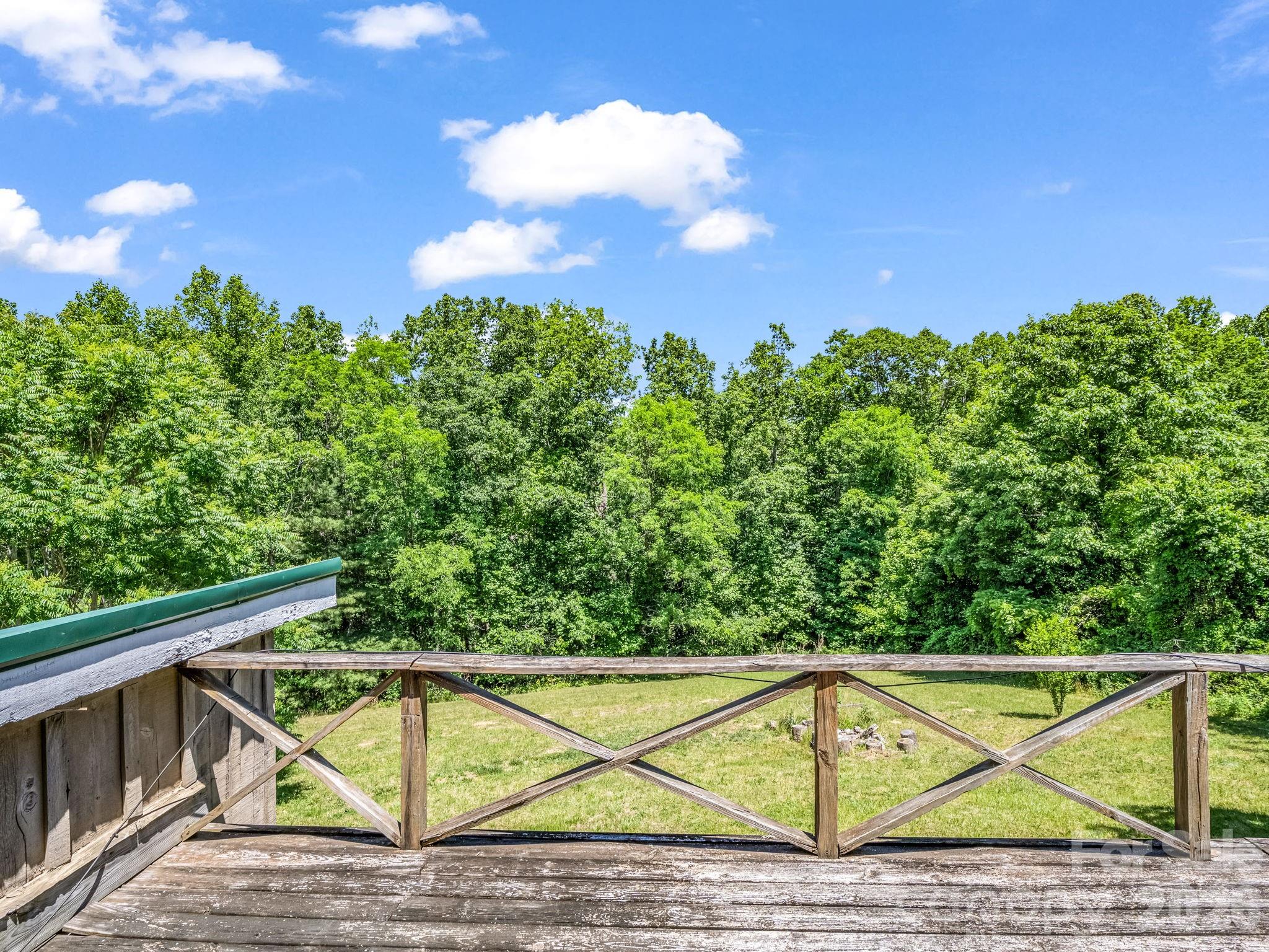255 & 257 Crescent Street — Saluda