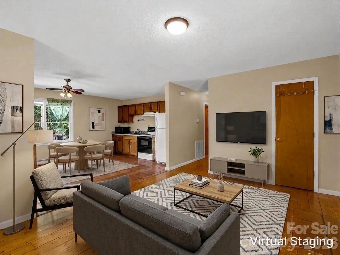 255 & 257 Crescent Street — Saluda