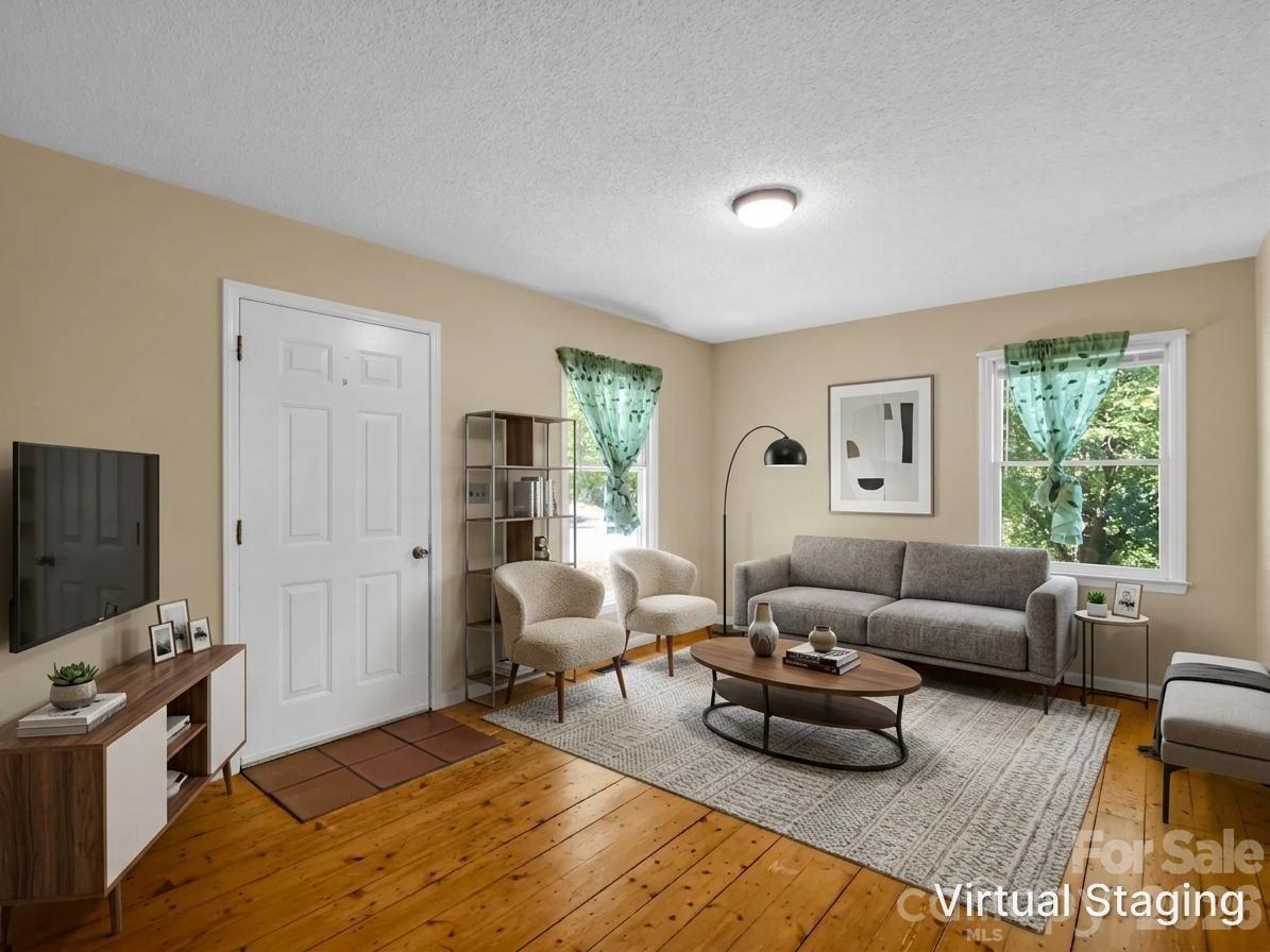 255 & 257 Crescent Street — Saluda