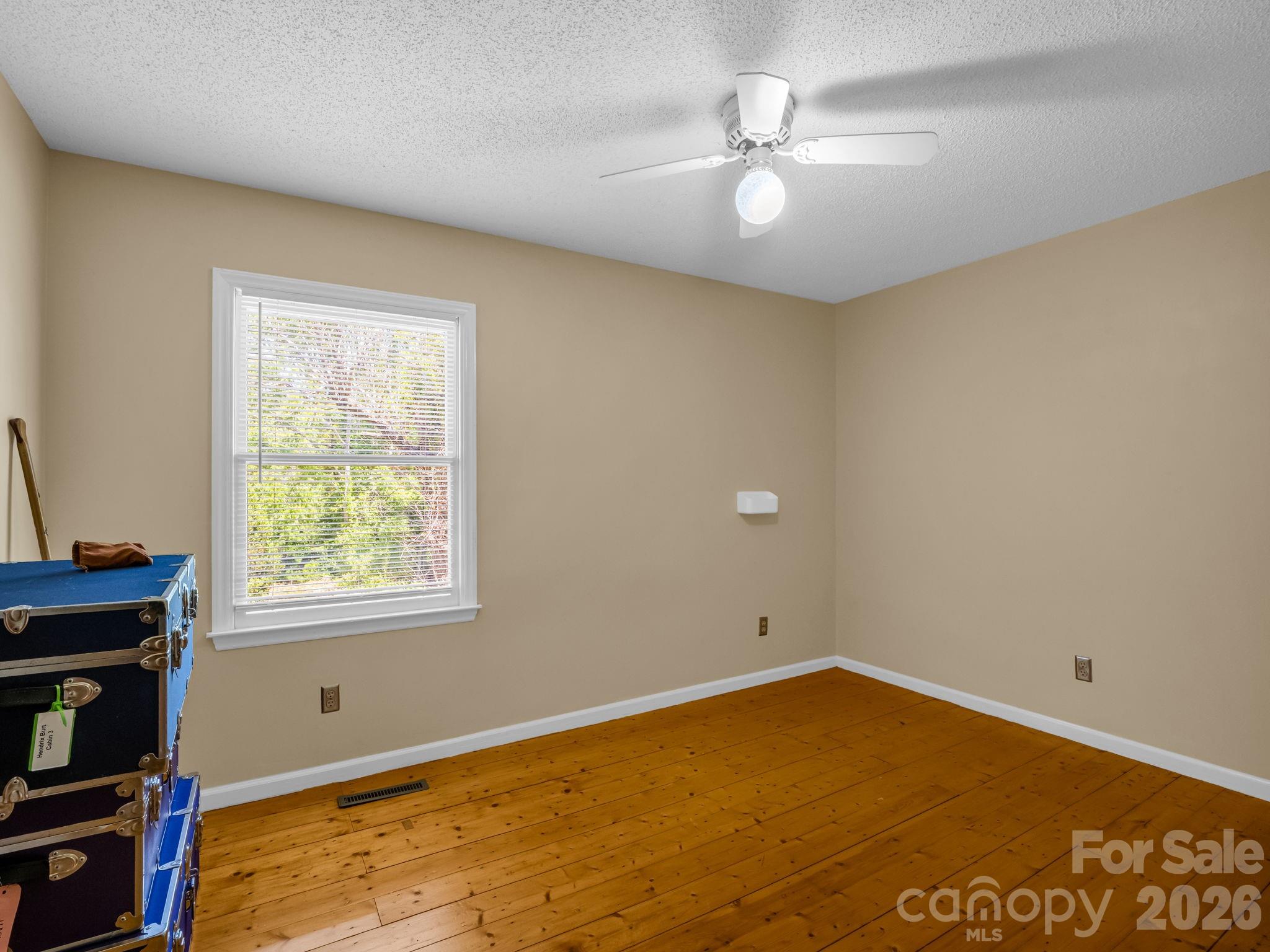 255 & 257 Crescent Street — Saluda