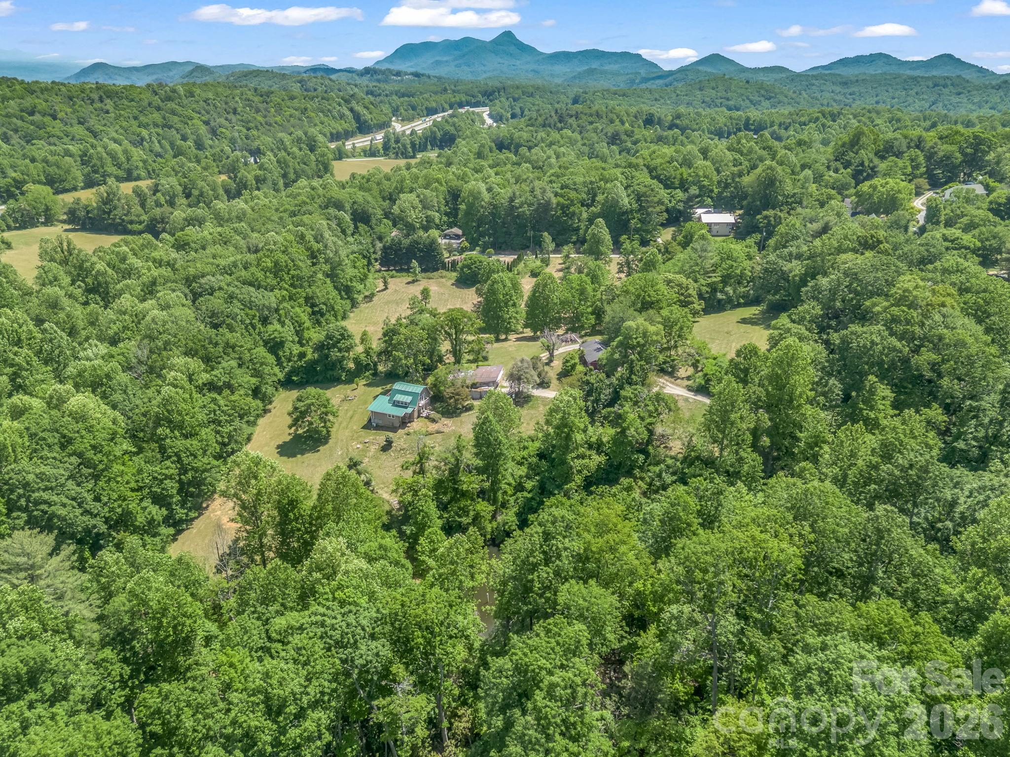 255 & 257 Crescent Street — Saluda