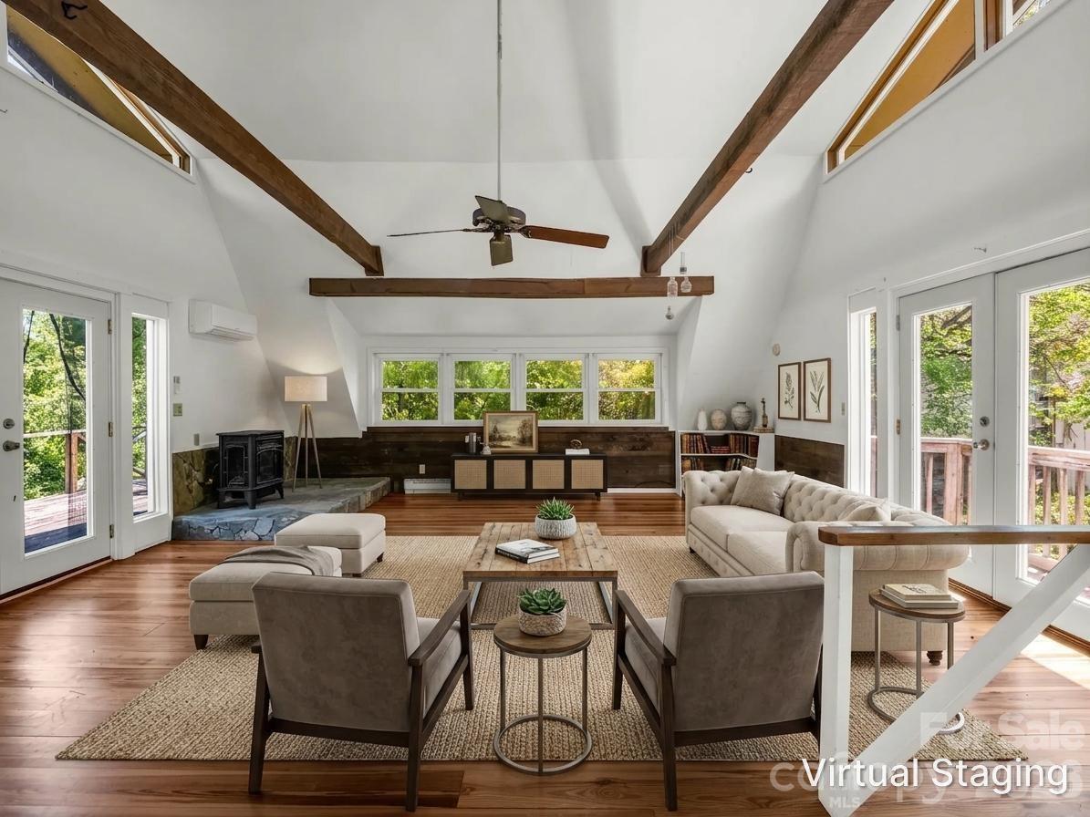 255 & 257 Crescent Street — Saluda