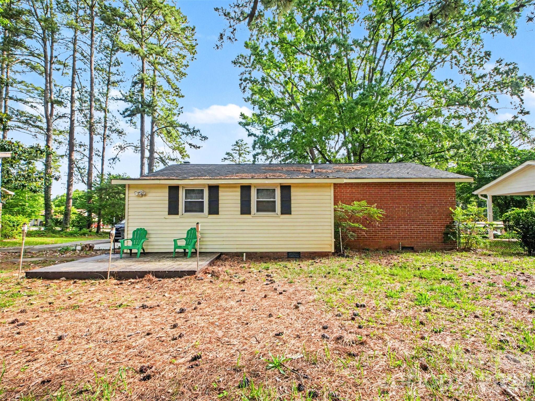 325 Amber Court SW — Concord