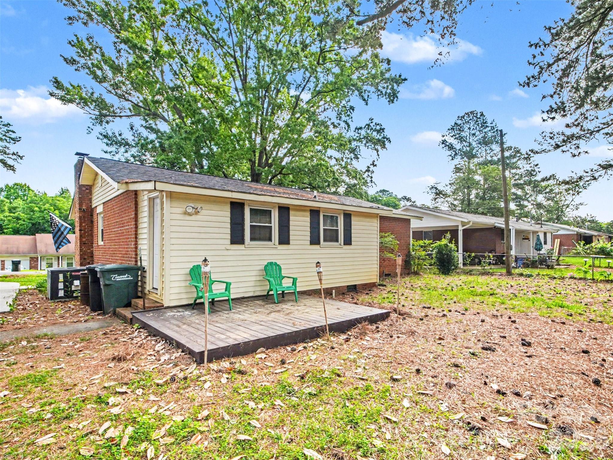 325 Amber Court SW — Concord