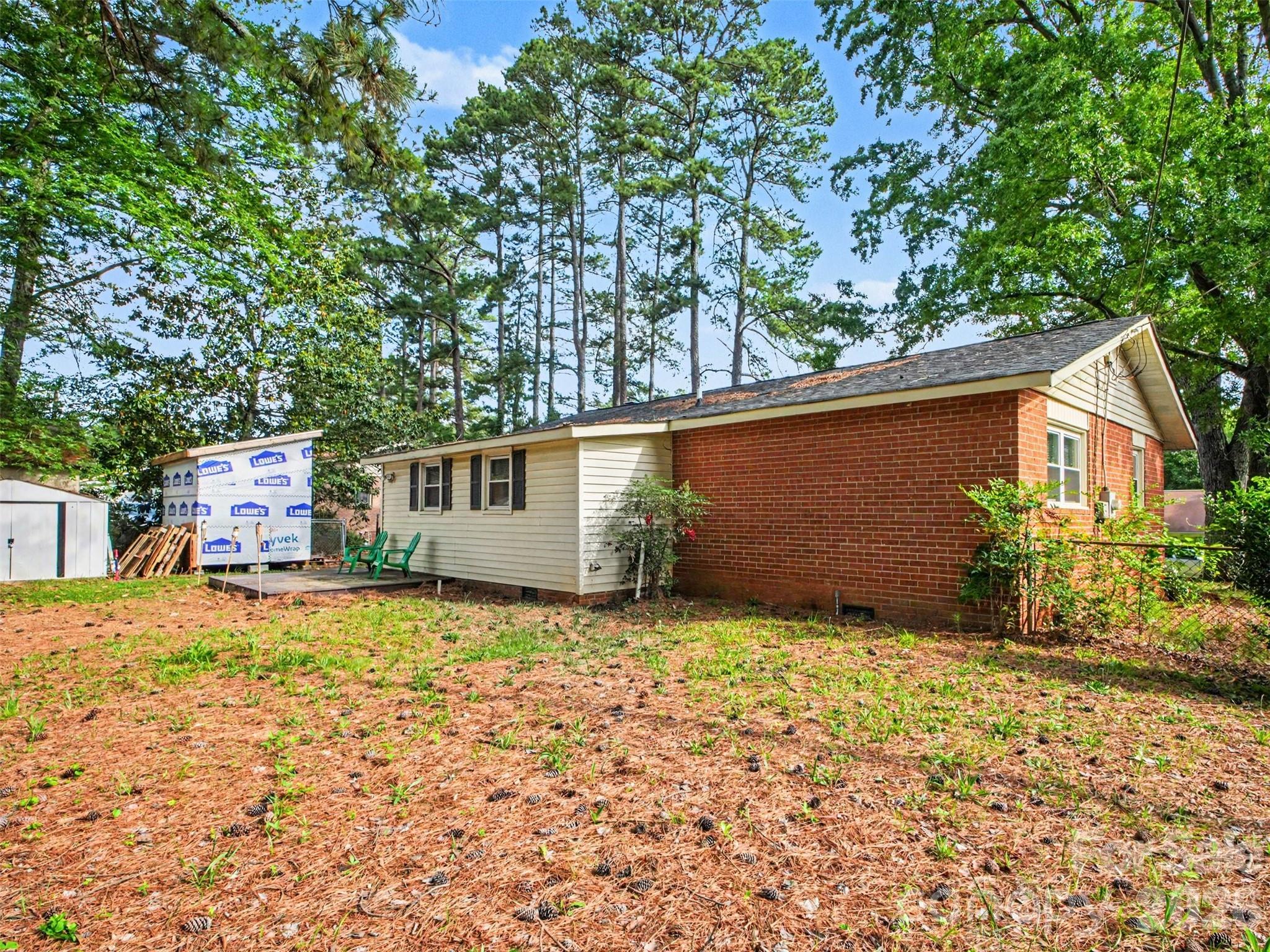 325 Amber Court SW — Concord