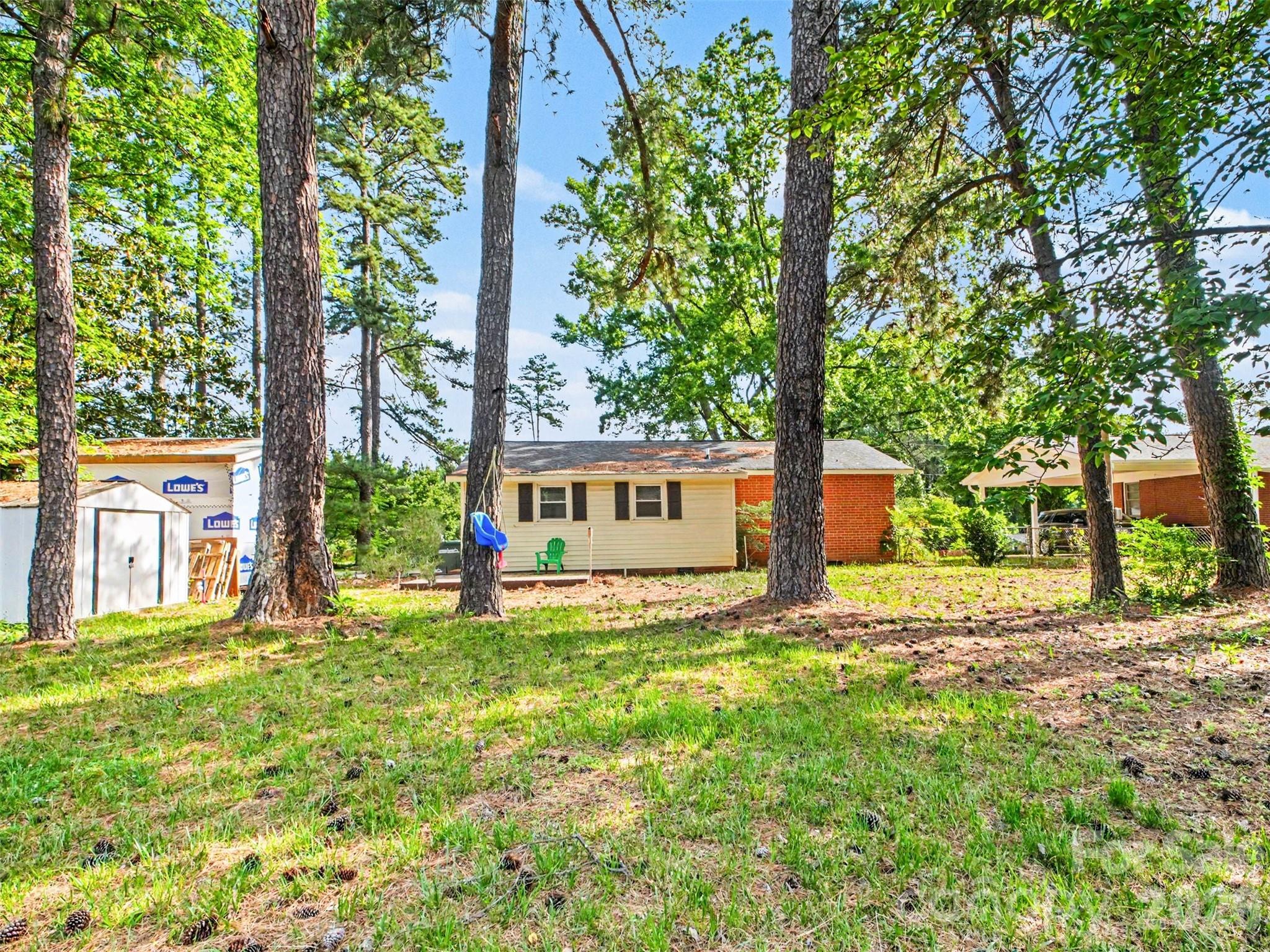 325 Amber Court SW — Concord