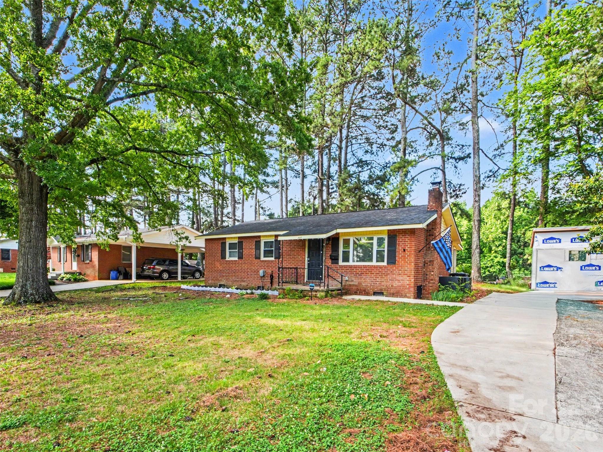 325 Amber Court SW — Concord