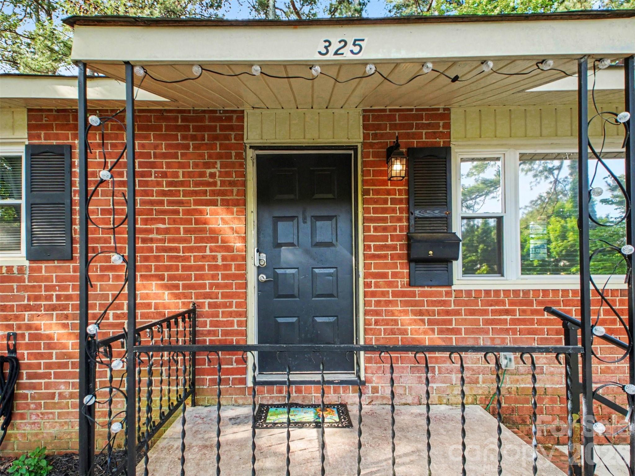 325 Amber Court SW — Concord