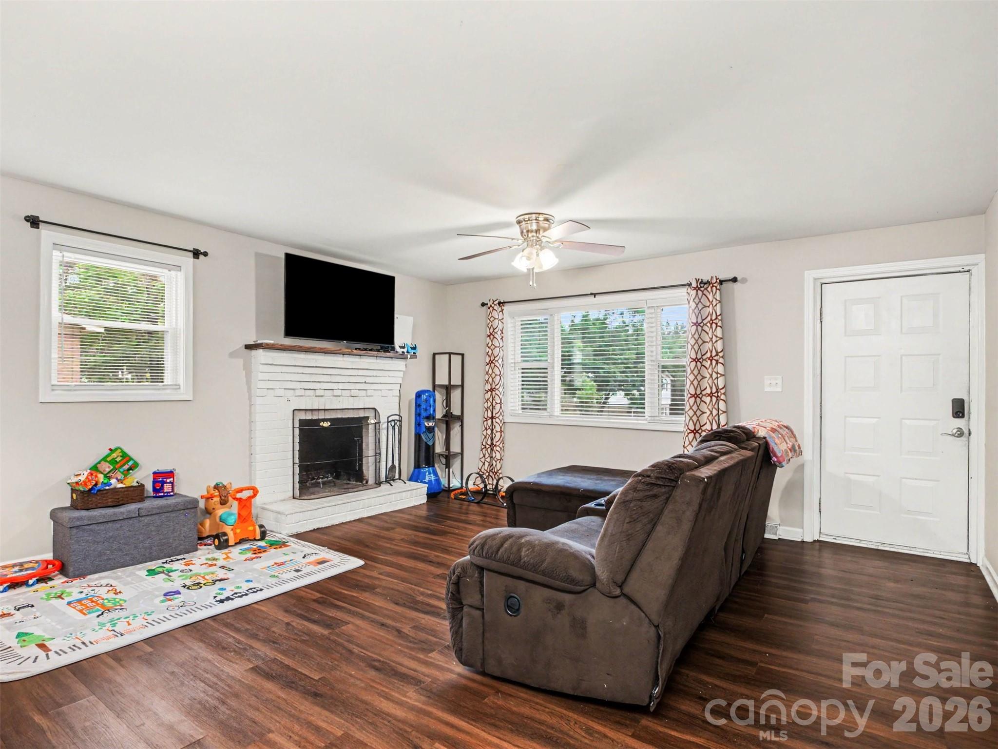 325 Amber Court SW — Concord