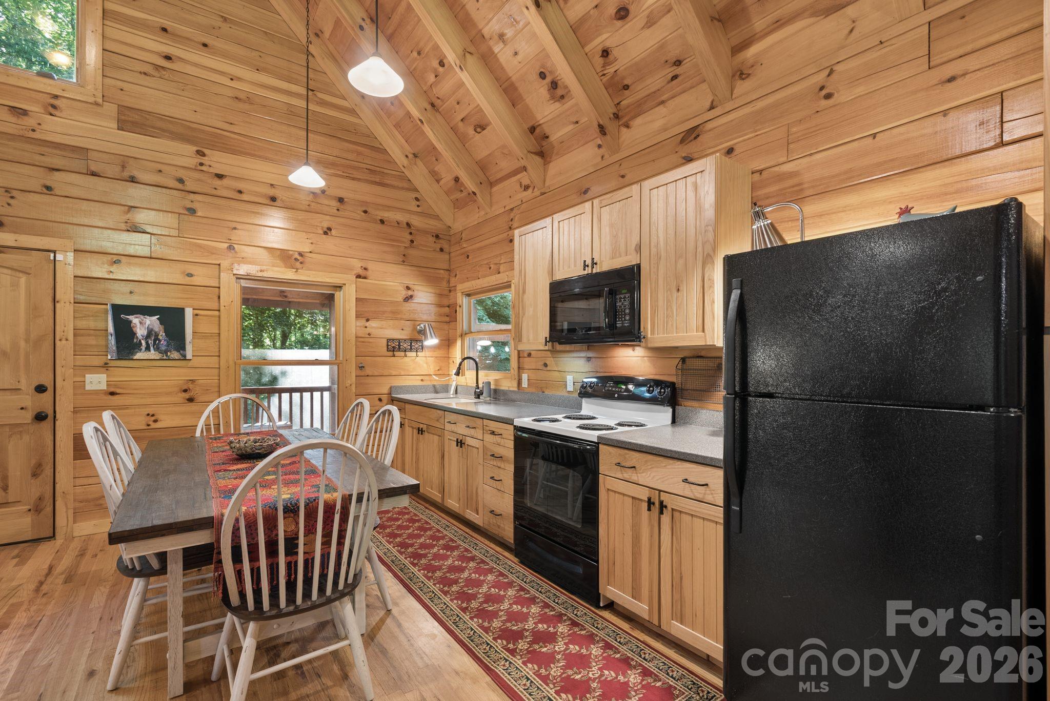 89 Apgar Road — Candler