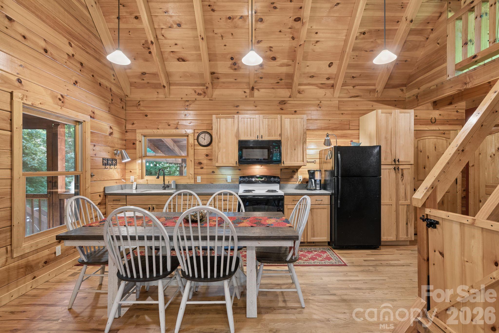 89 Apgar Road — Candler
