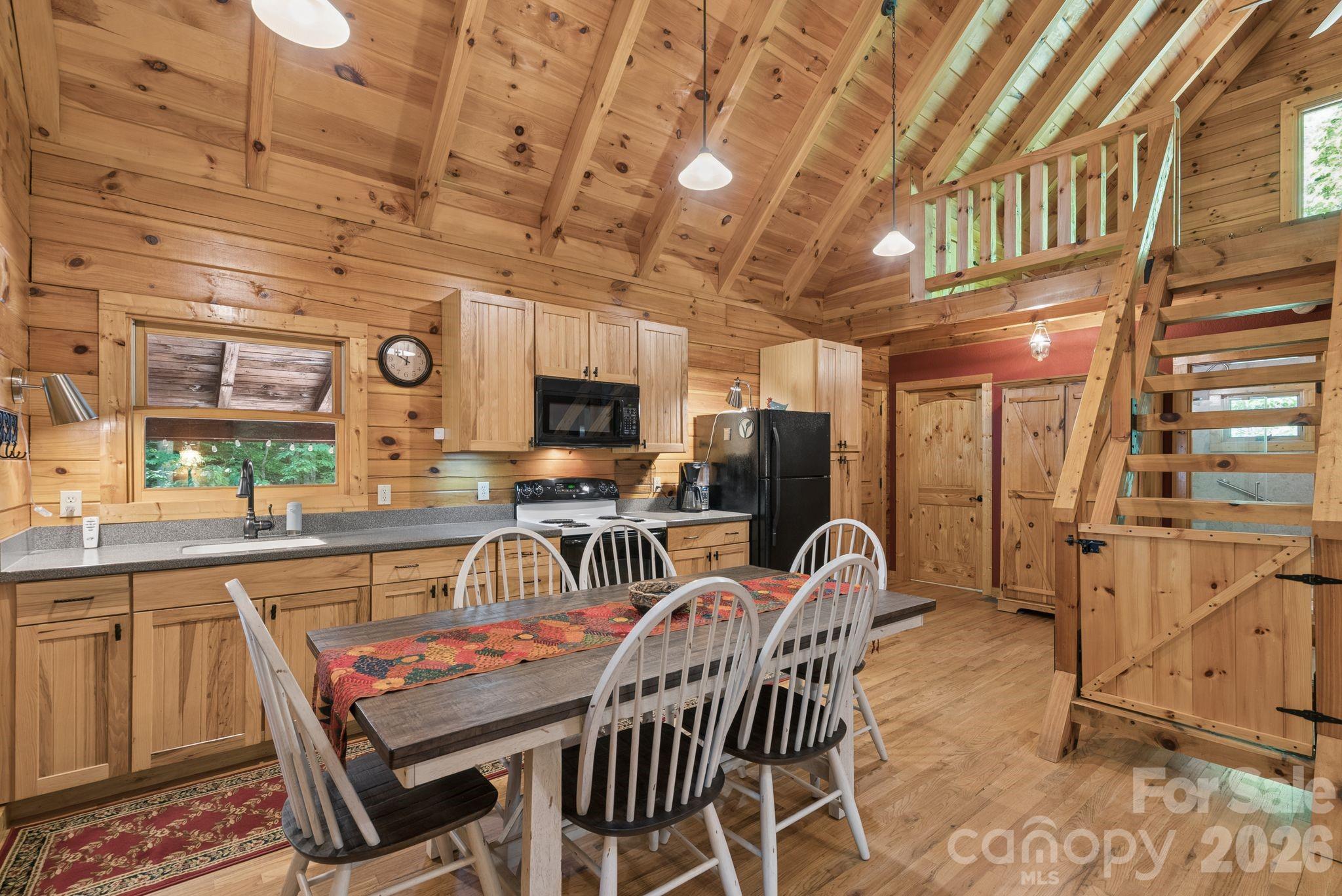 89 Apgar Road — Candler