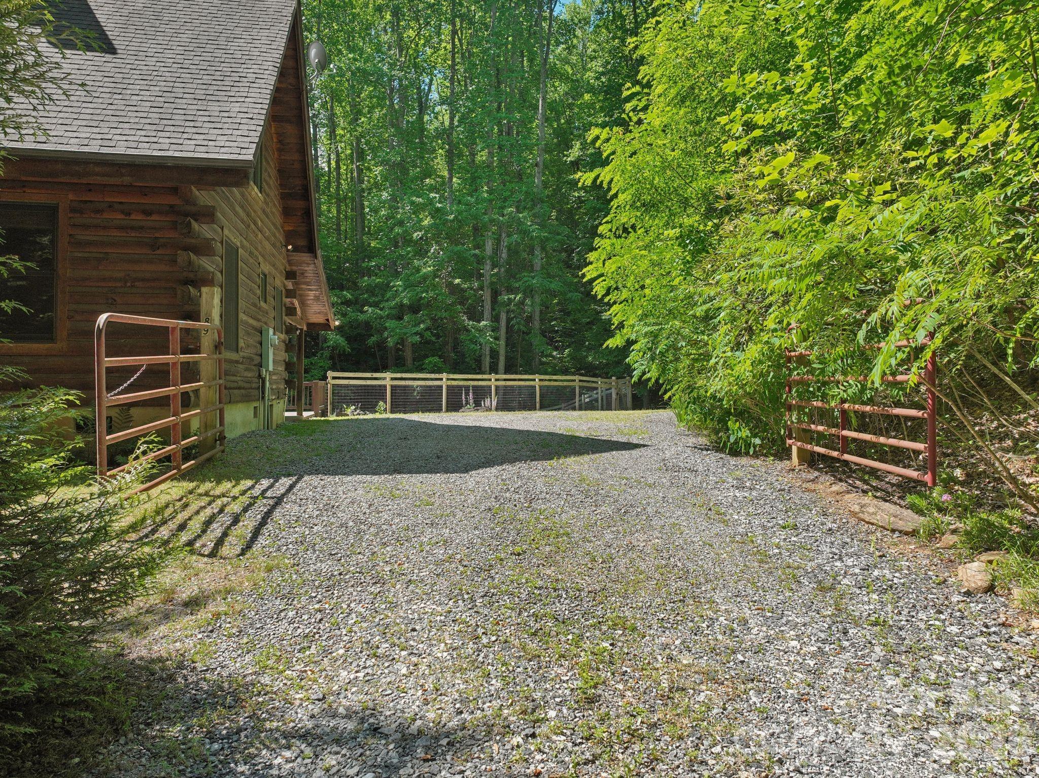 89 Apgar Road — Candler