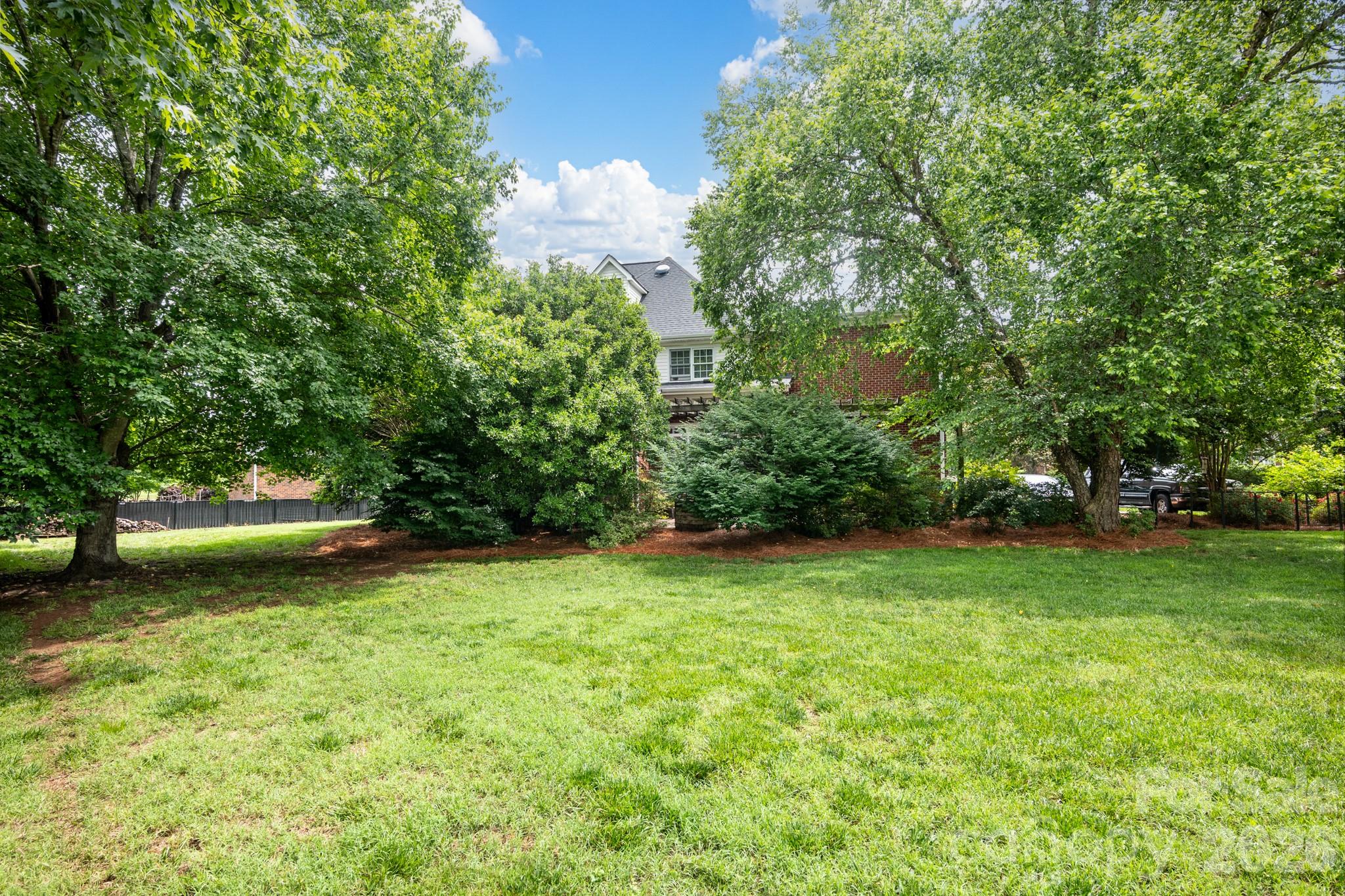 837 Shetland Place NW — Concord
