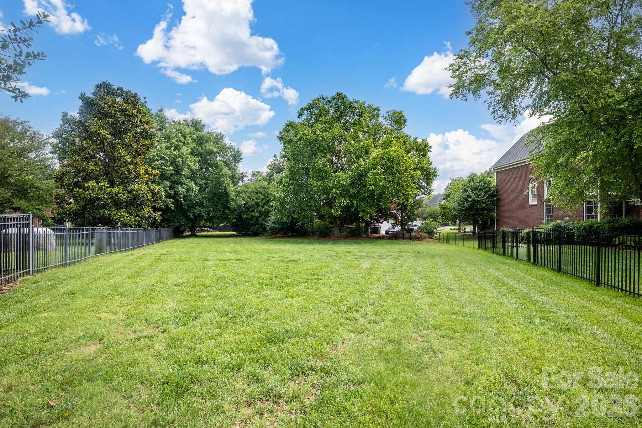 837 Shetland Place NW — Concord