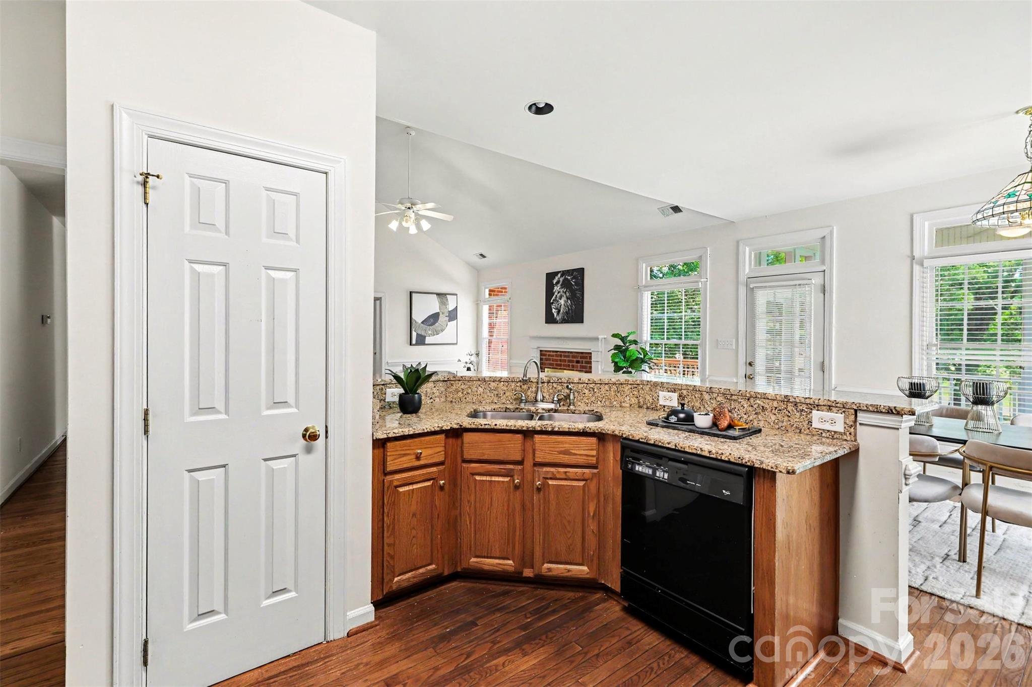4726 Shannamara Drive — Matthews