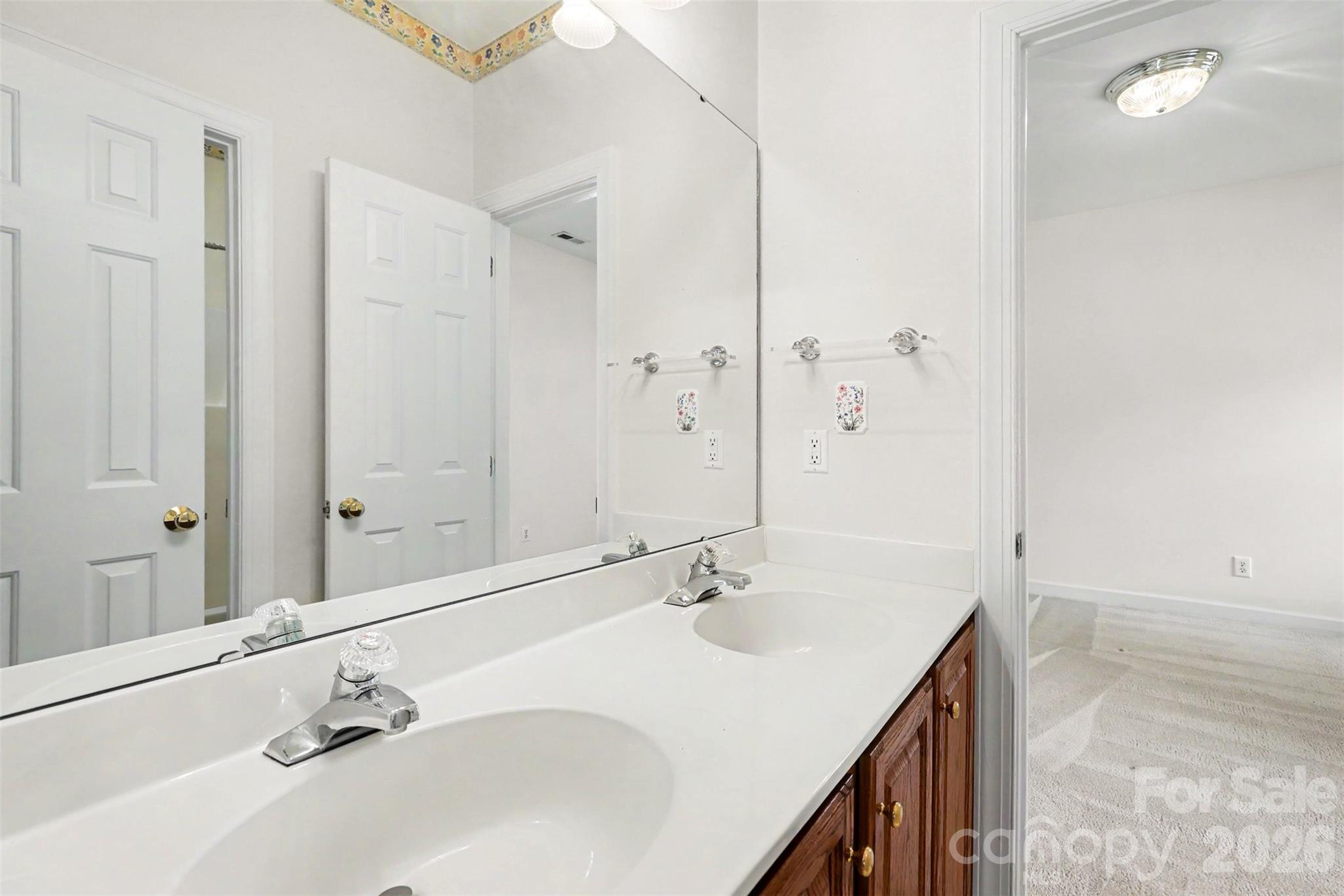 4726 Shannamara Drive — Matthews