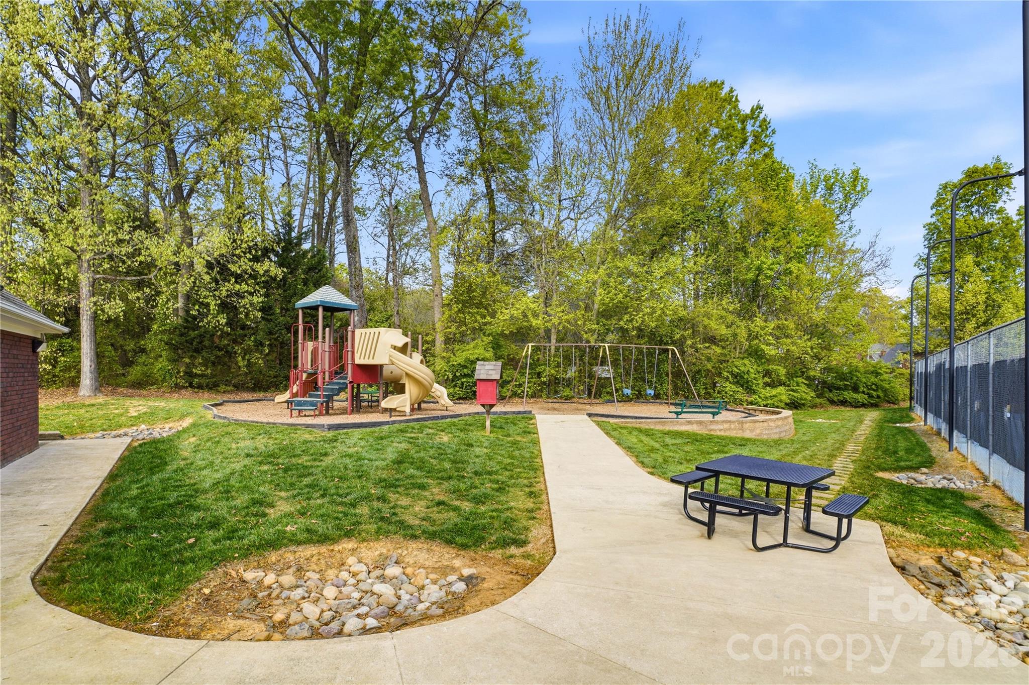 4726 Shannamara Drive — Matthews