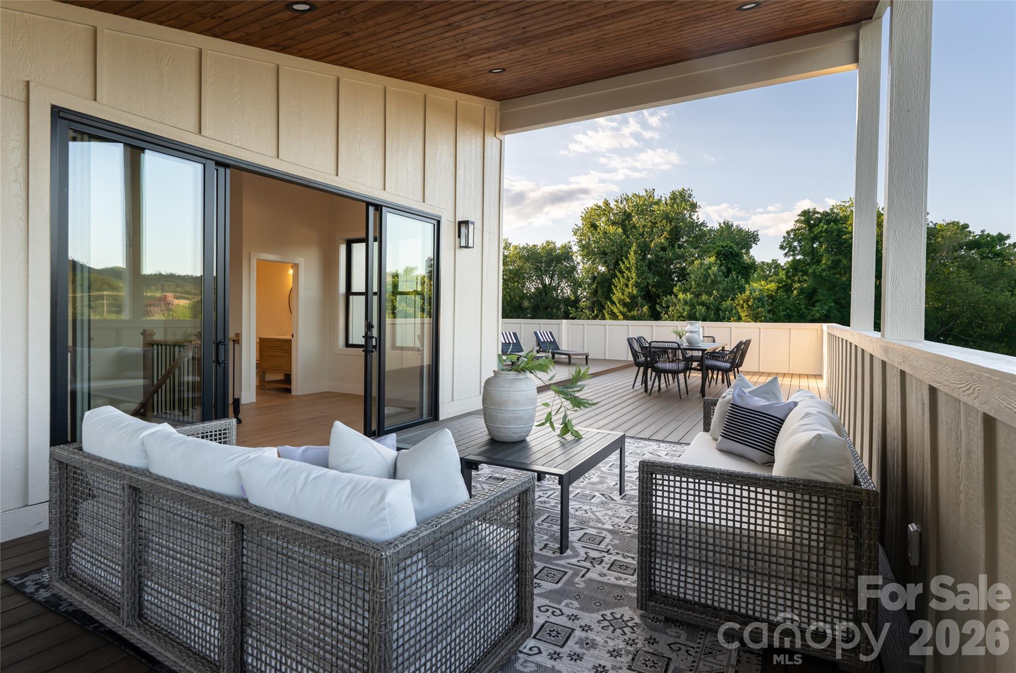 6 Dailey Drive — Asheville