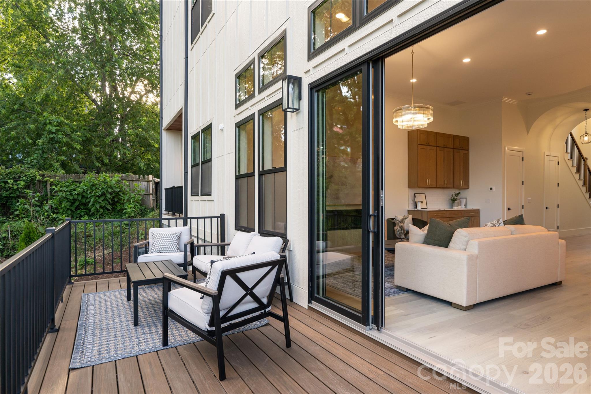 6 Dailey Drive — Asheville