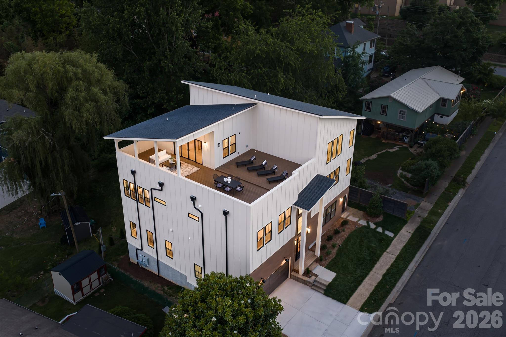6 Dailey Drive — Asheville
